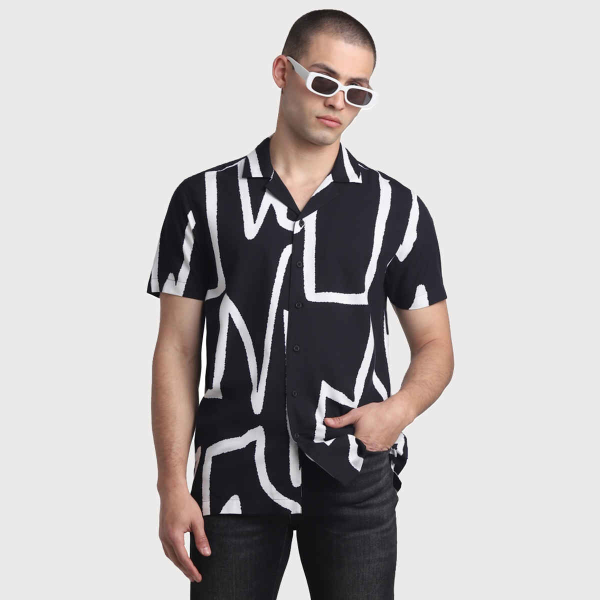JACK & JONES Men's Abstract Print Short Sleeves Shirt | Black - M