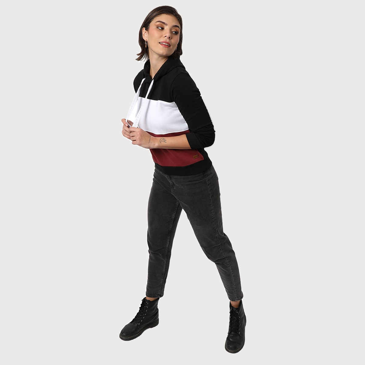 Campus Sutra Women's Hoodie | Black - M