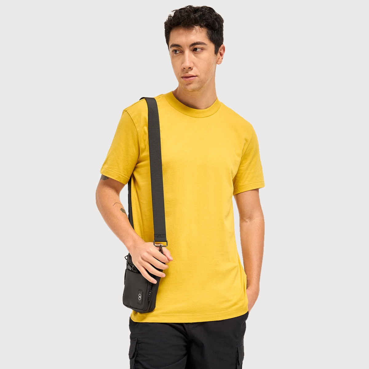 The Bear House Men Relax Fit Solid T-shirt - Muray | Mustard Yellow | S
