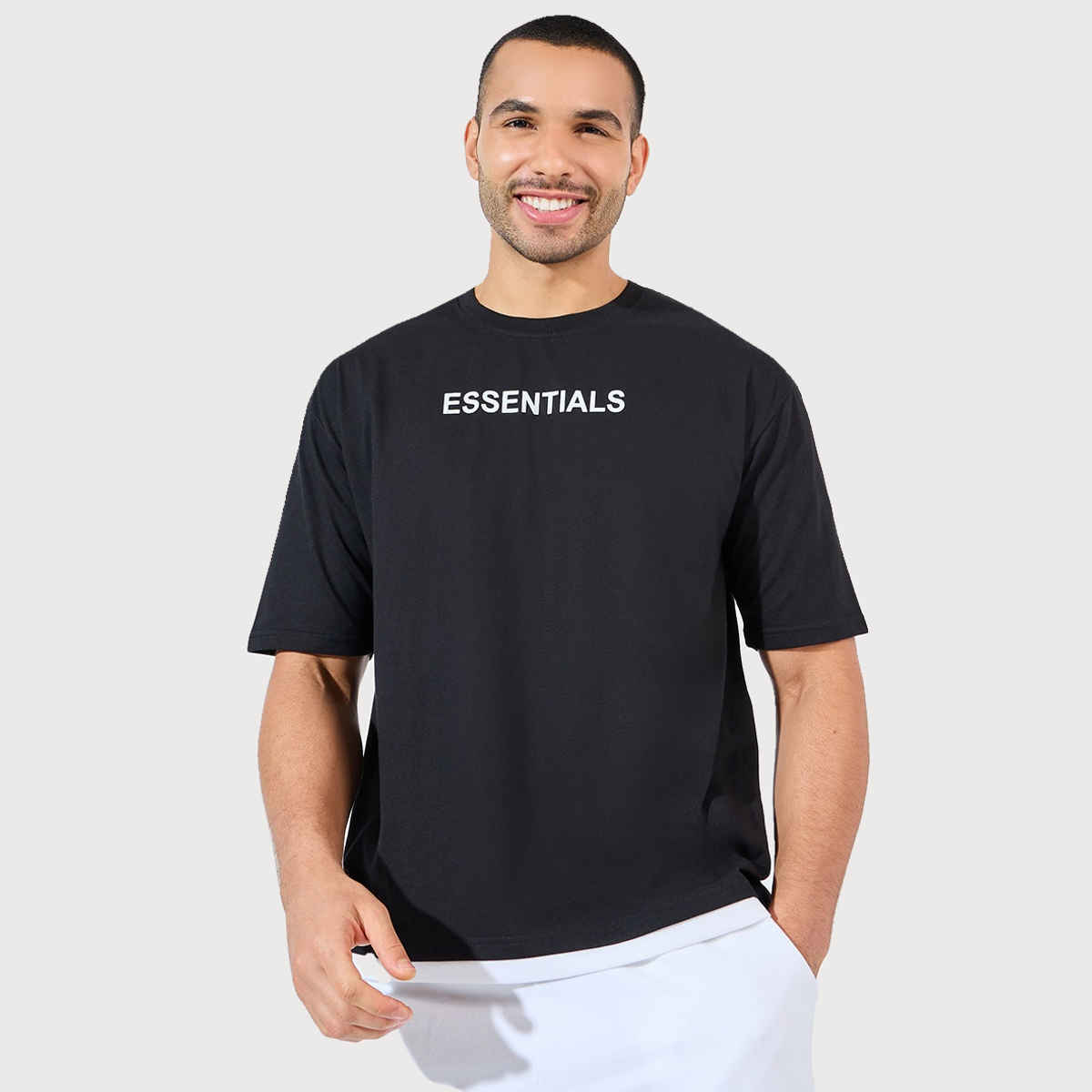 Styli Men's Oversized T-shirt with Essential Chest Print and Contrast Hem | Black - S