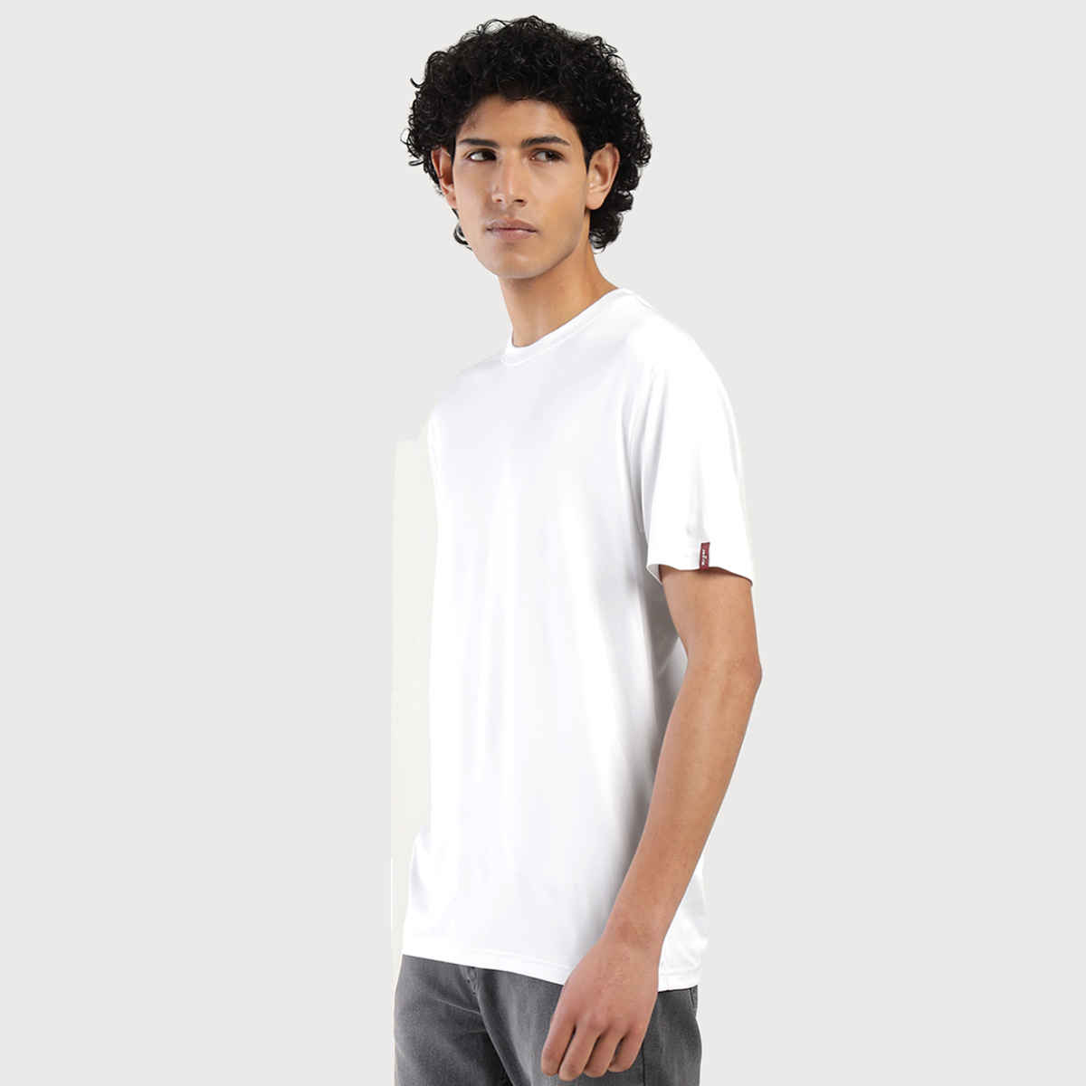 Levi's Men's 100% Polyester Round Neck T-shirt | White - S