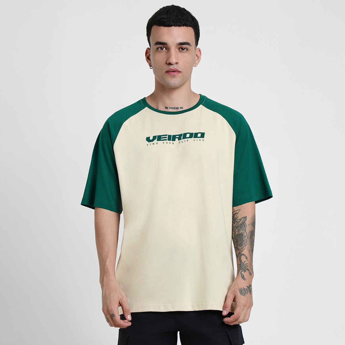 Veirdo Pure Cotton Oversized Fit Round Neck Swanwhite & Green Printed T-Shirt For Men - M