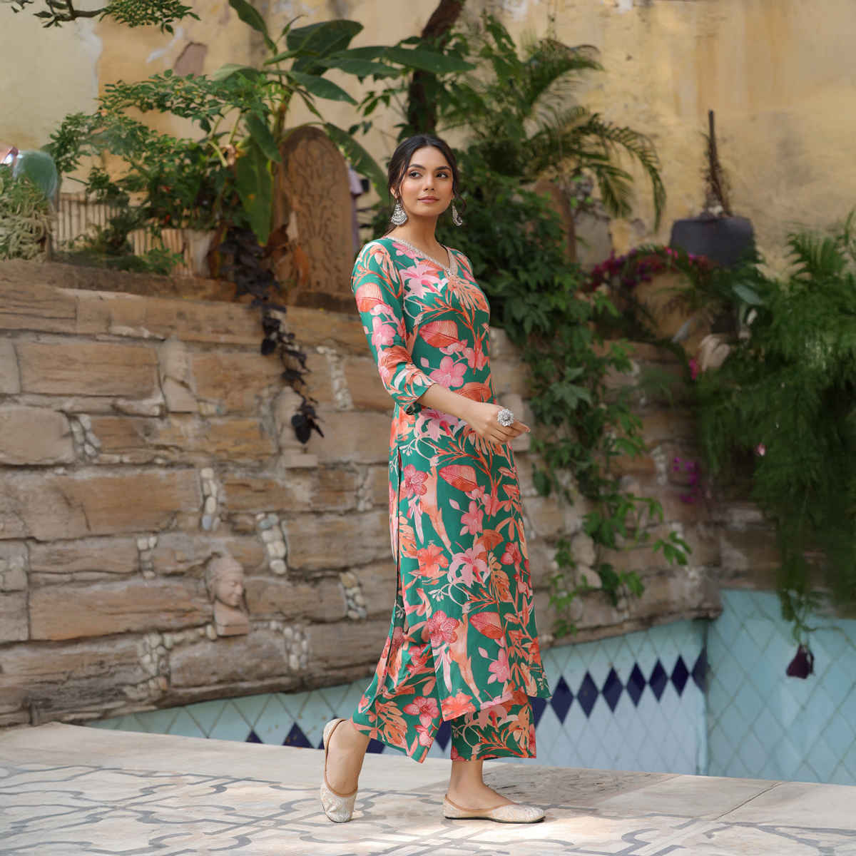 GoSriKi Women's Rayon Blend Straight Printed Kurta with Palazzo | CHINKI | Green - L