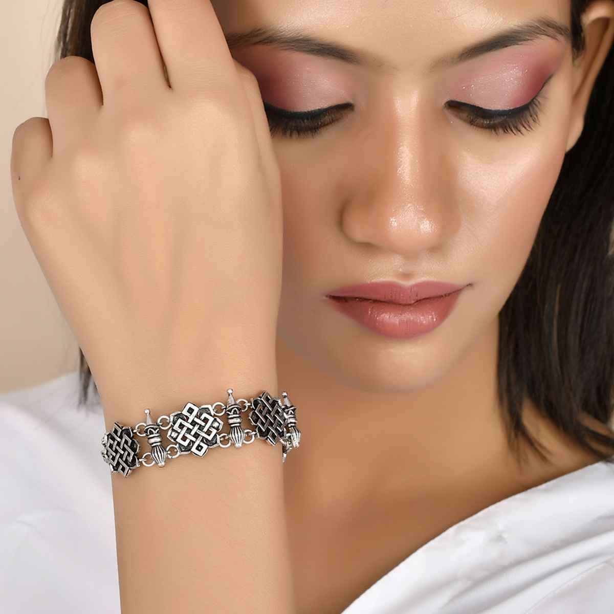 Voylla Bodhi Eternal Knot Bracelet