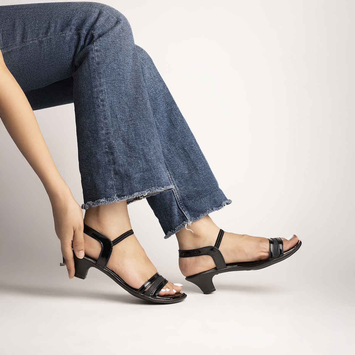 Shoetopia Women s Black Kitten Heels | UK7