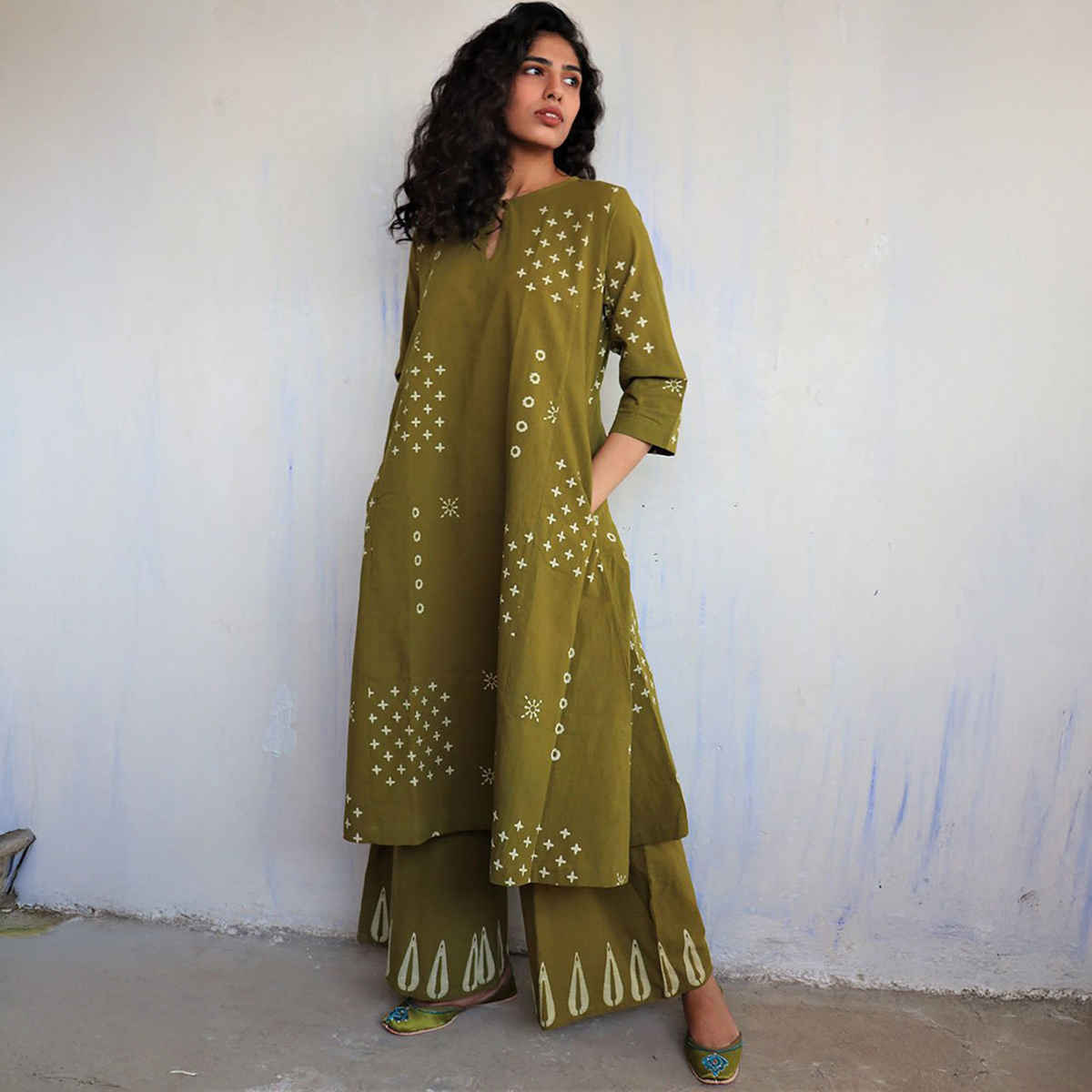 GoSriKi Women's Viscose Rayon Straight Printed Kurta with Palazzo | CHAURYA | Mehandi - S