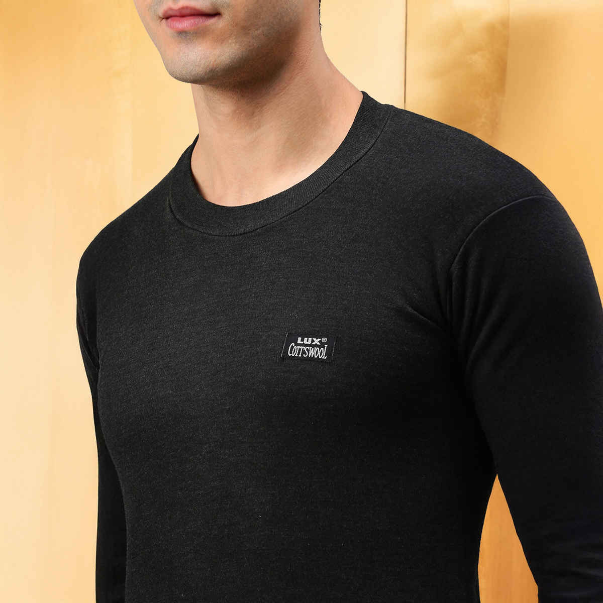 Lux Cottswool Men's Full Sleves Round Neck Thermal Top And Bottom Set | Black| 80 cm