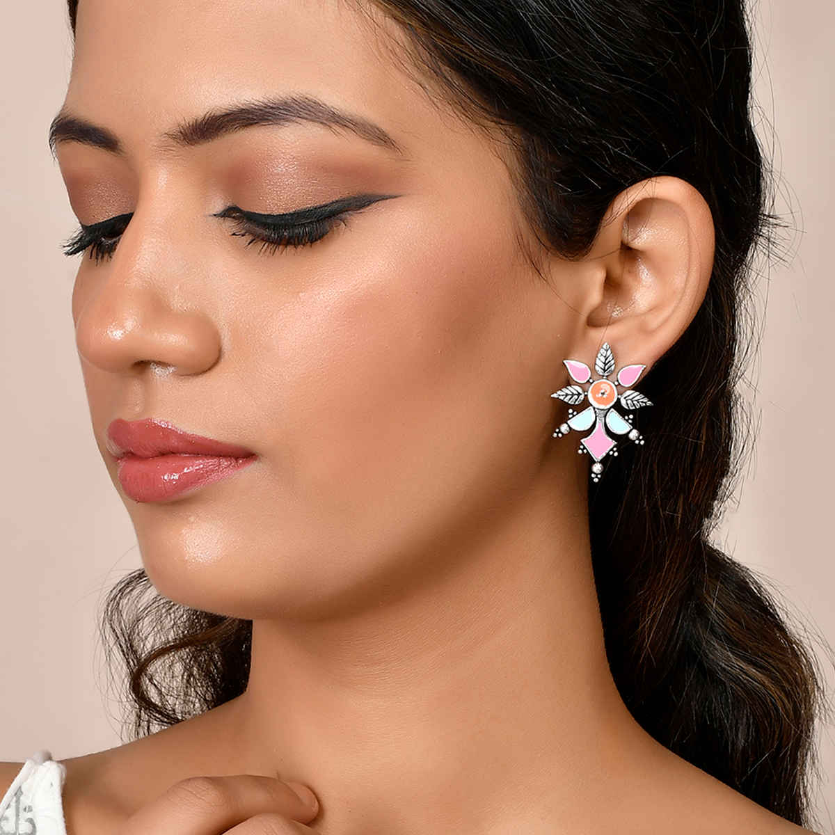 Voylla Bagh E Fiza Floral Pattern Subtle Earrings