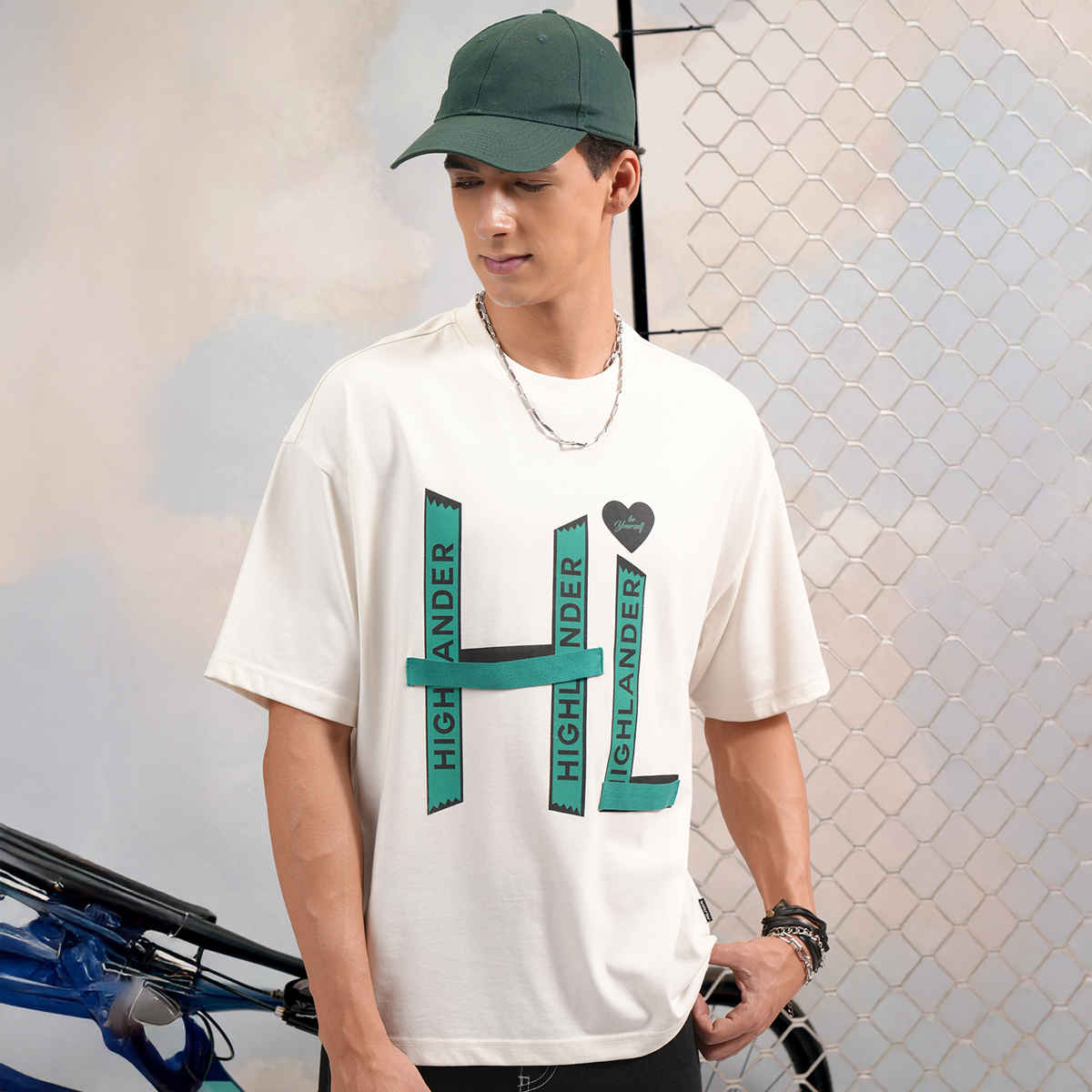 HIGHLANDER Men's Typography Printed T-shirt | Off White - M