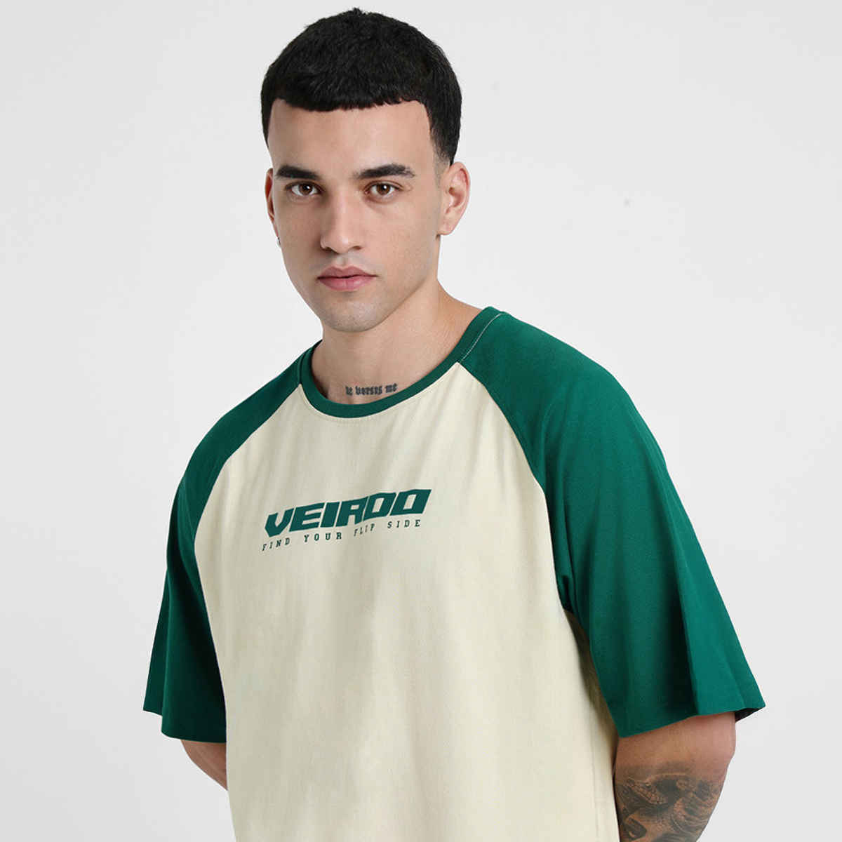 Veirdo Pure Cotton Oversized Fit Round Neck Swanwhite & Green Printed T-Shirt For Men - S