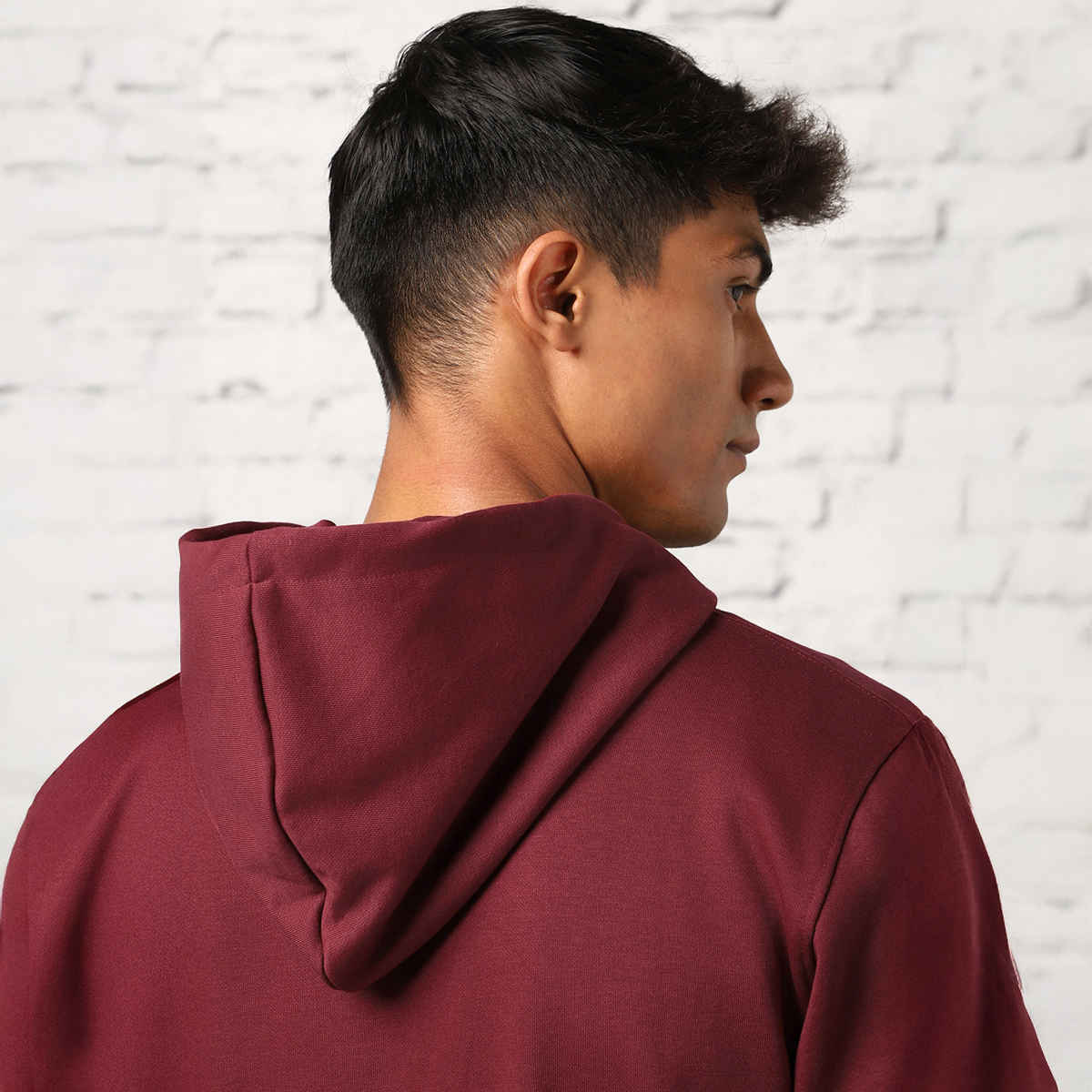 Nobero Men's Classic Hoodie | Maroon - M
