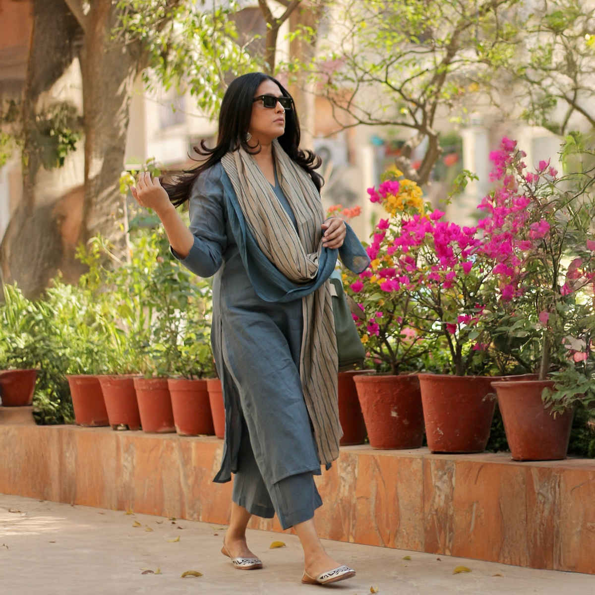 GoSriKi Women's Viscose Rayon Straight Solid Kurta with Pant & Dupatta | RAJA SAAB | Grey - M