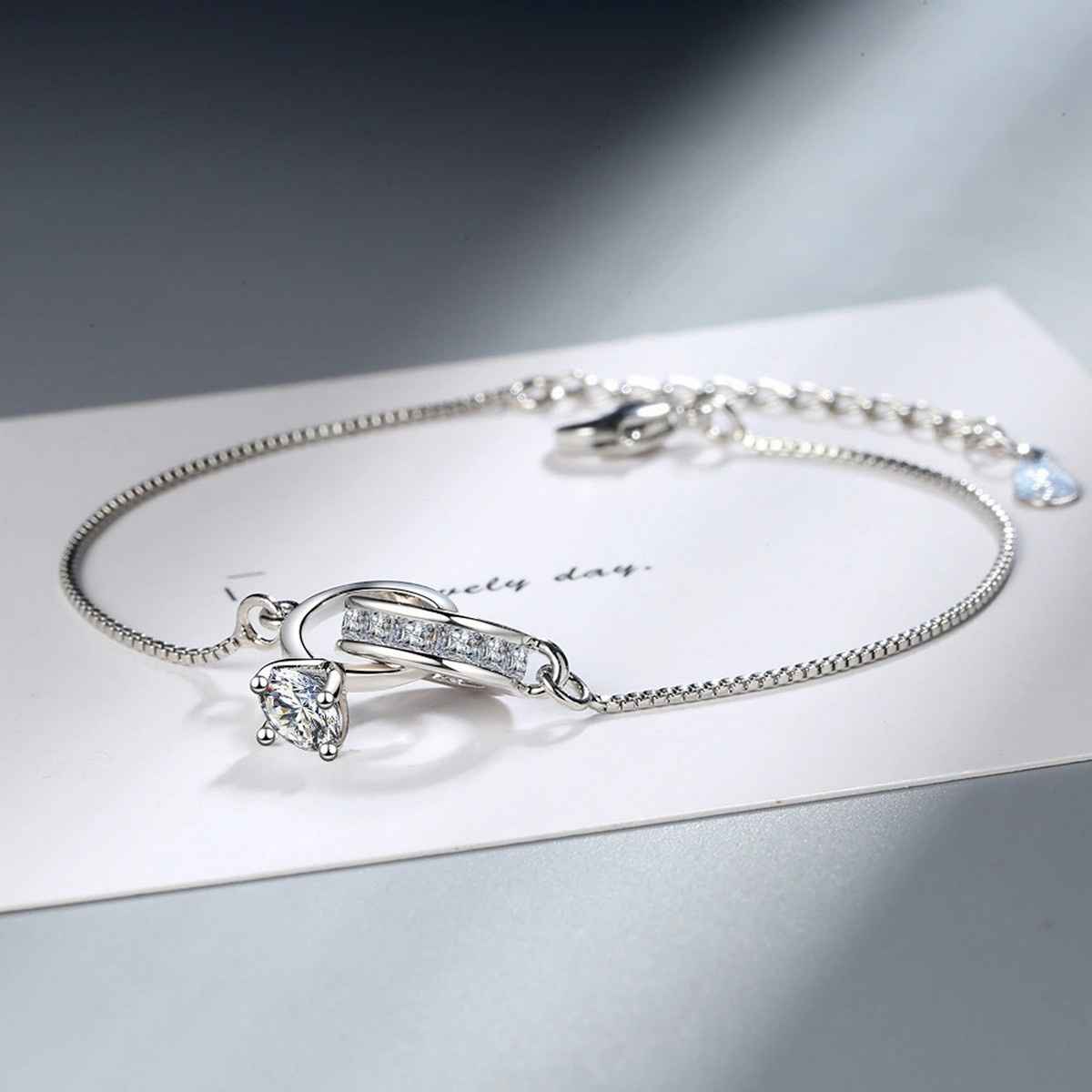 Fashion Frill Women Interlocking Rings Bracelet Silver Regular