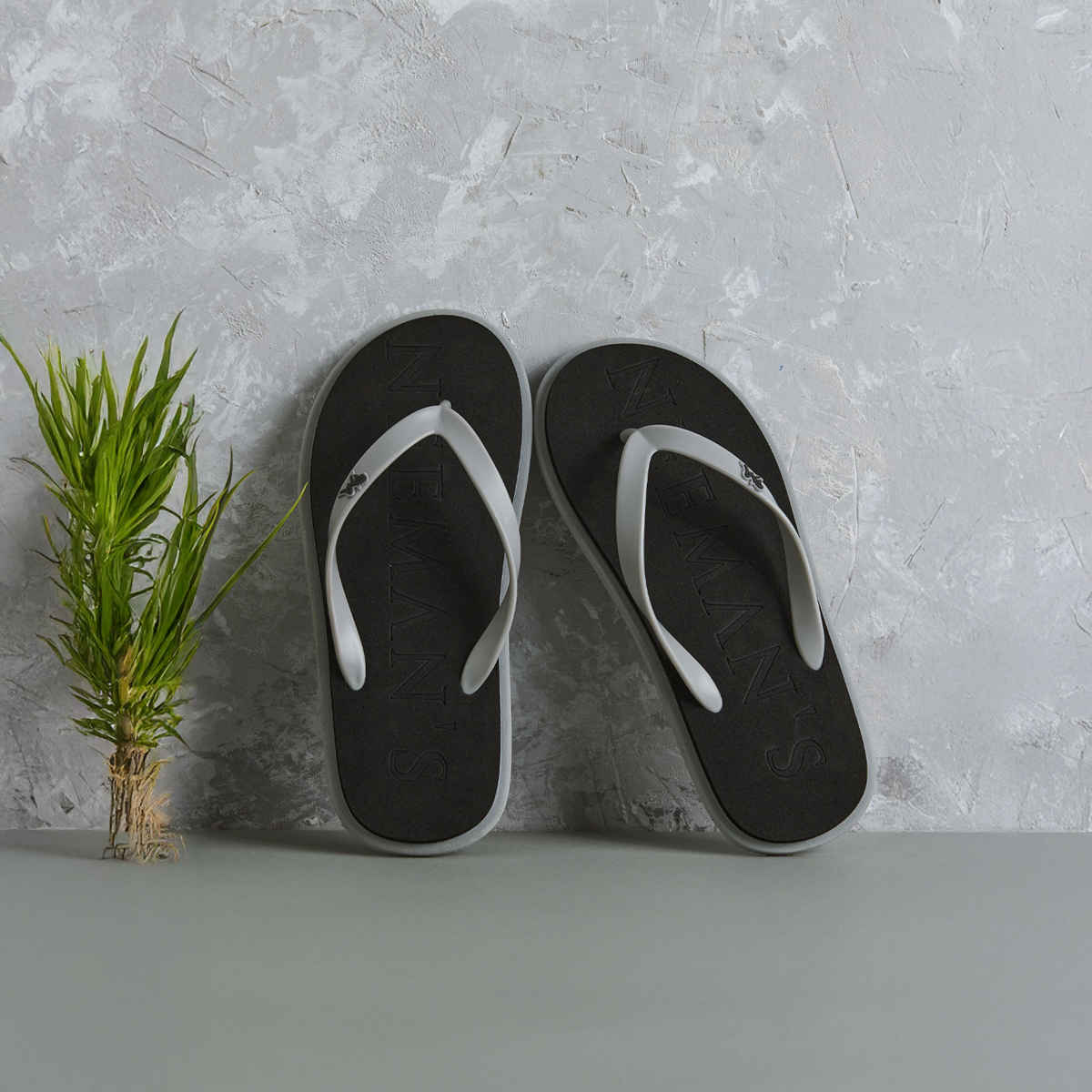 Neemans Unisex Eco Classic Slippers | Black with Grey - UK 5