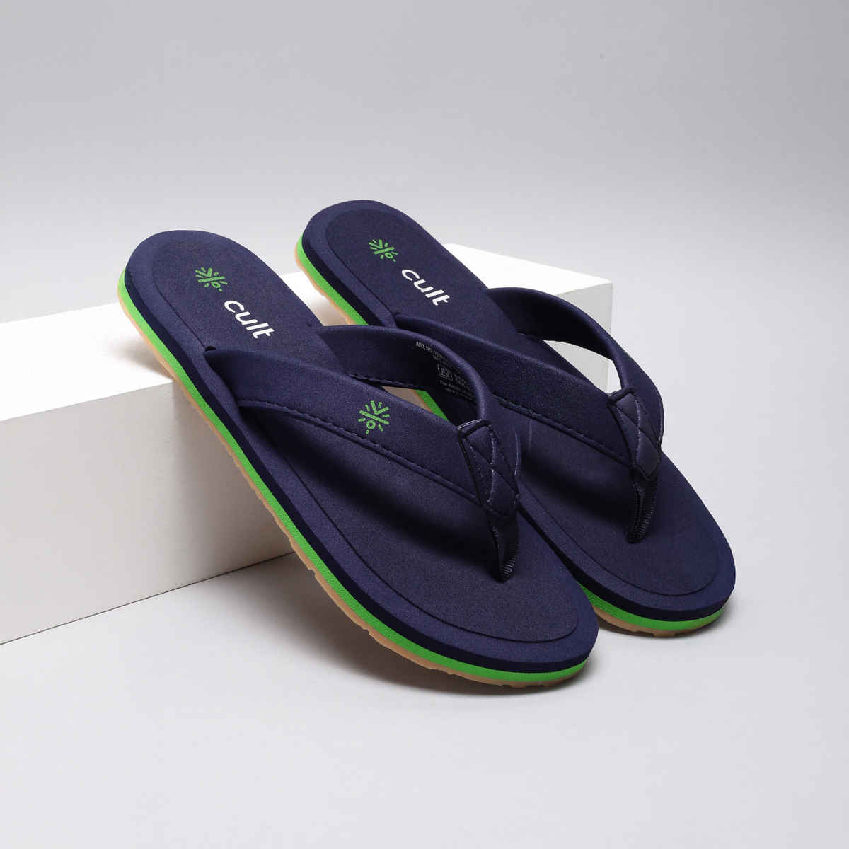 cult Men's Vetra Flip Flops | Navy - UK 9