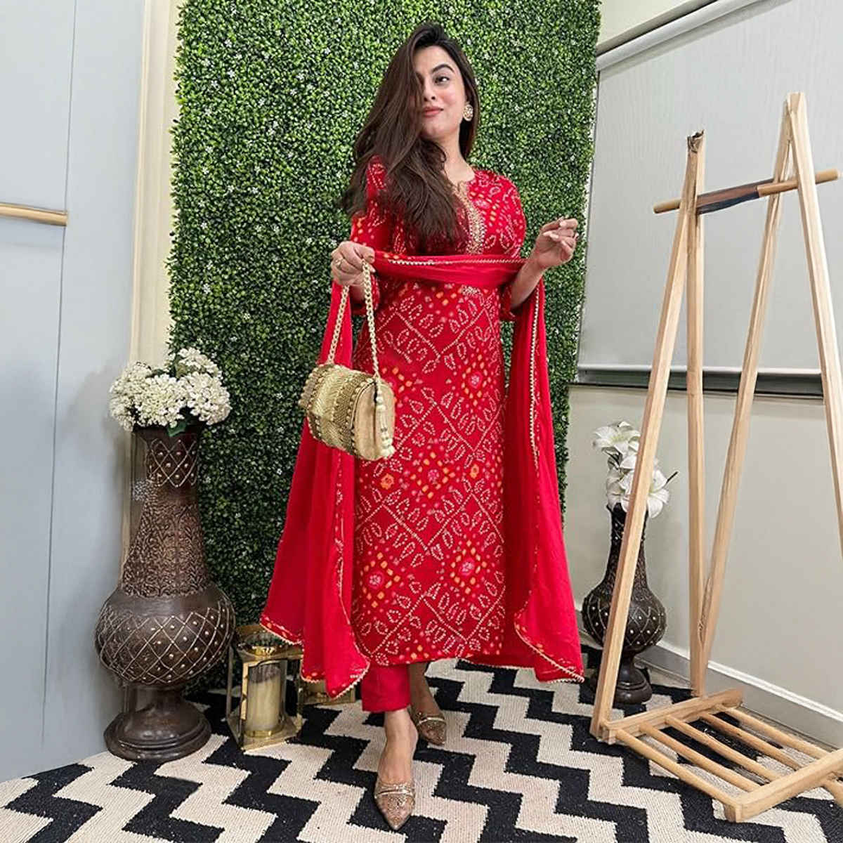 GoSriKi Women's Rayon Blend Straight Printed Kurta with Pant & Dupatta | TURAE | Red - M