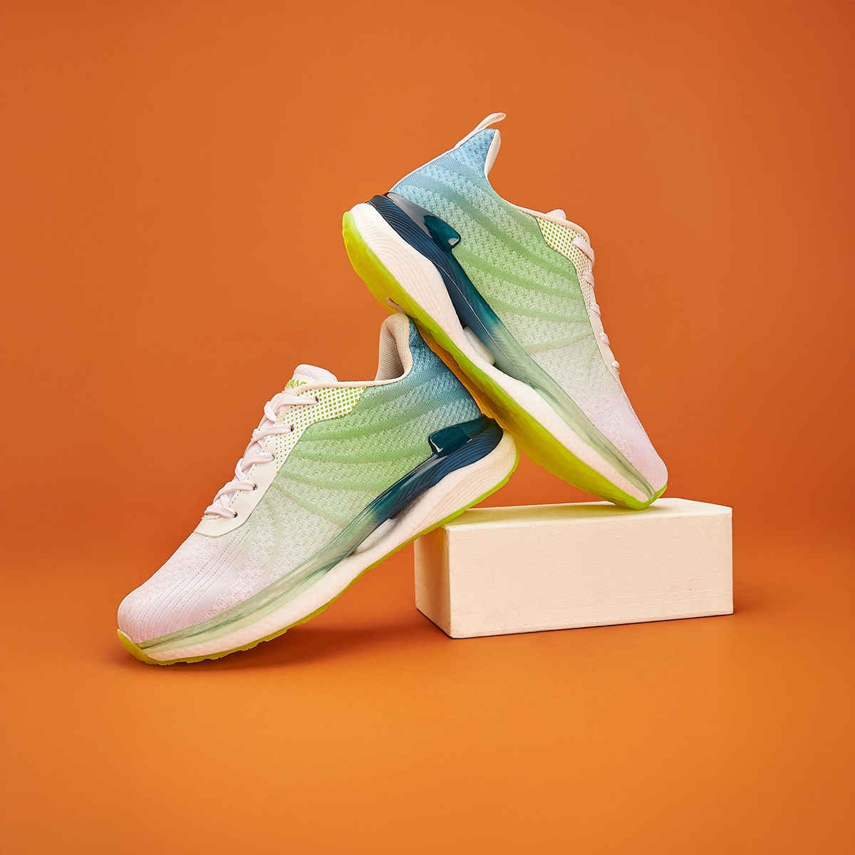 Avant Men's Rainbow Sports Shoes | Green-White | UK 10