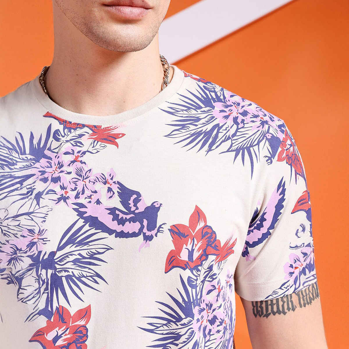 The Indian Garage Co Men Casual Regular Fit Beige Tropical T-shirt - M | 1121-Btee-156-2