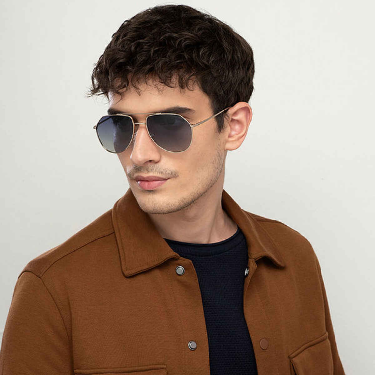 Vincent Chase By Lenskart Unisex Solid Metal Aviator Sunglasses | Black and Gold - L