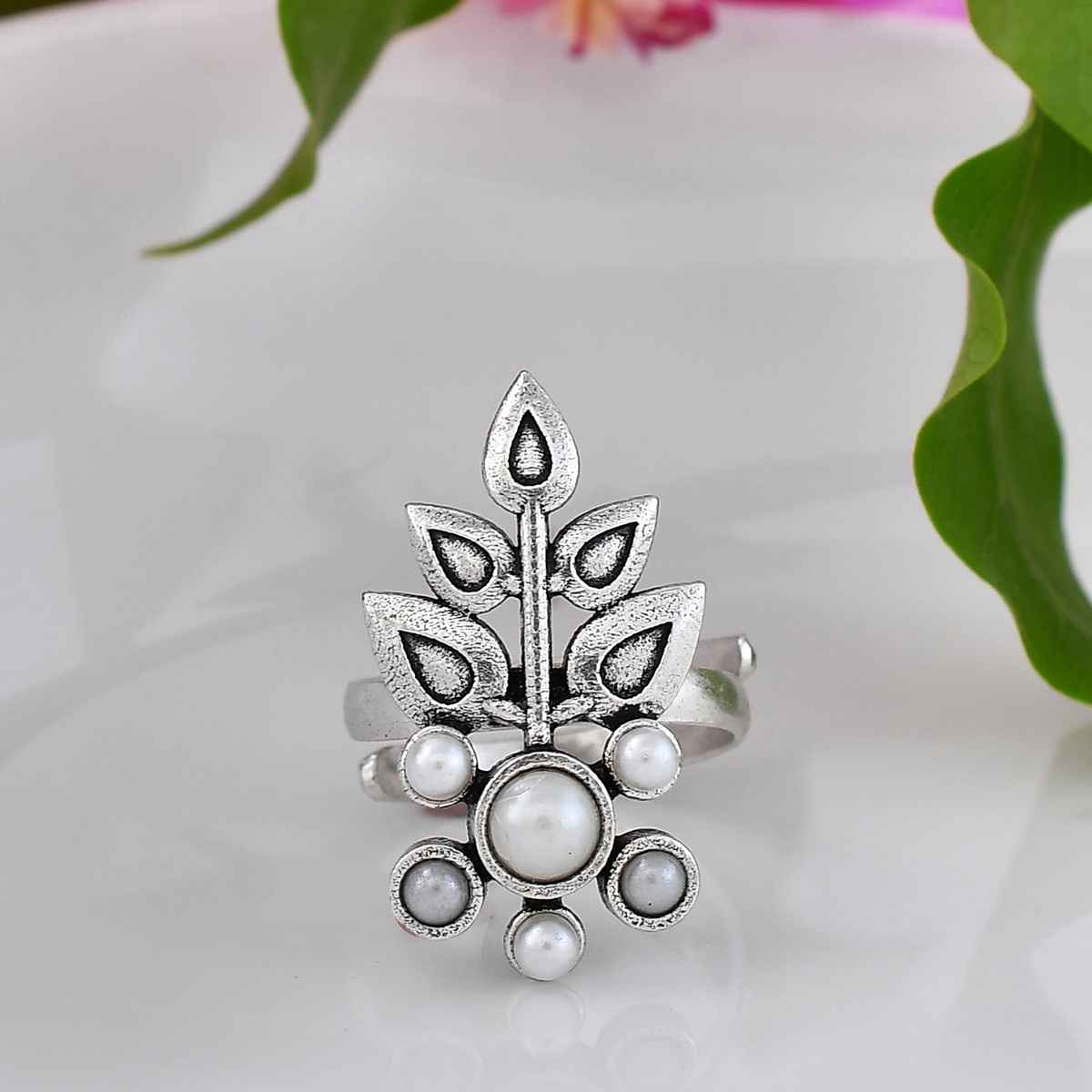 Voylla Fresh Fern Rue Ring