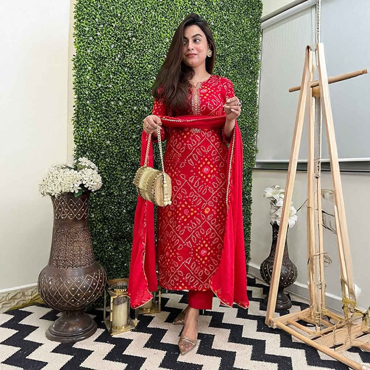 GoSriKi Women's Rayon Blend Straight Printed Kurta with Pant & Dupatta | TURAE | Red - M