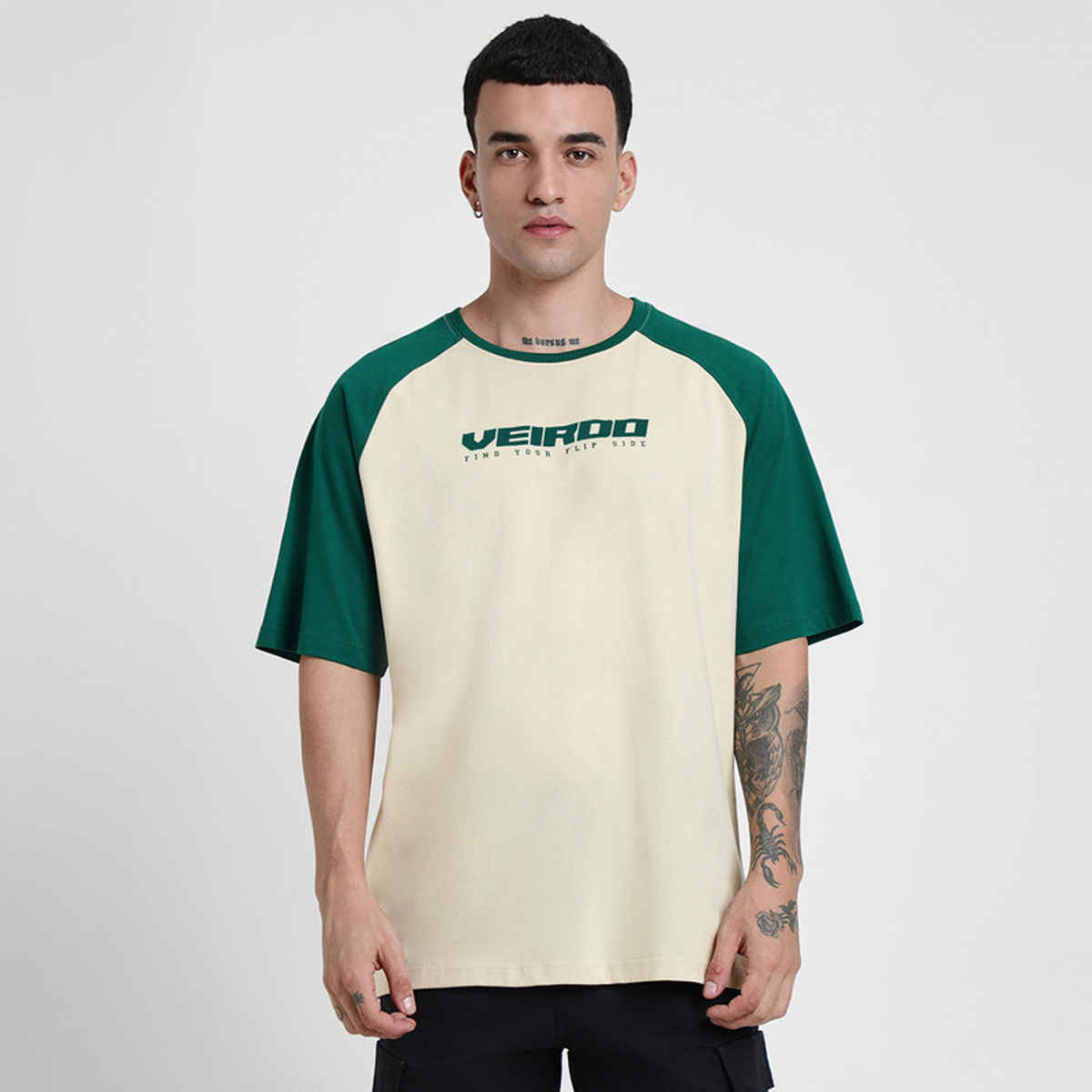 Veirdo Pure Cotton Oversized Fit Round Neck Swanwhite & Green Printed T-Shirt For Men - S