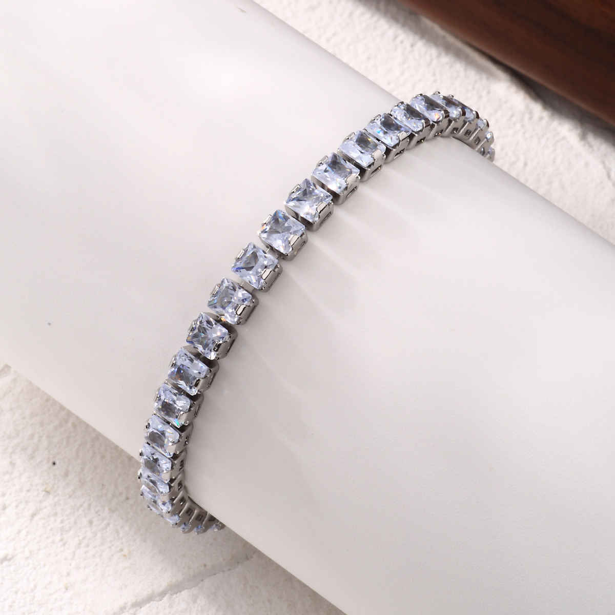 Designs & You Silver Plated Square Cut Cubic Zirconia White Matrix Tennis Bracelet | 1 Pack