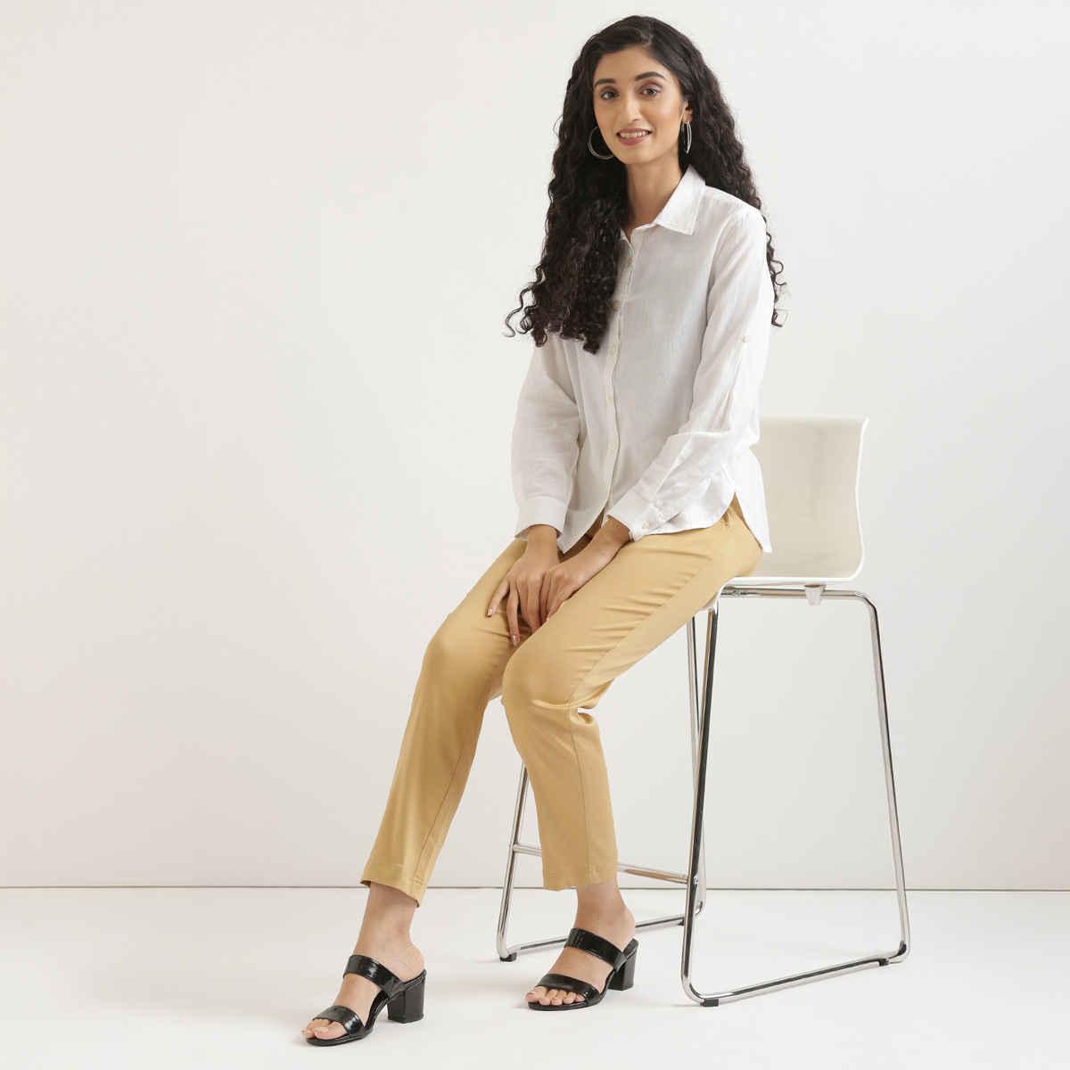 Saadaa Women's Airy Solid Linen Shirt | White - L