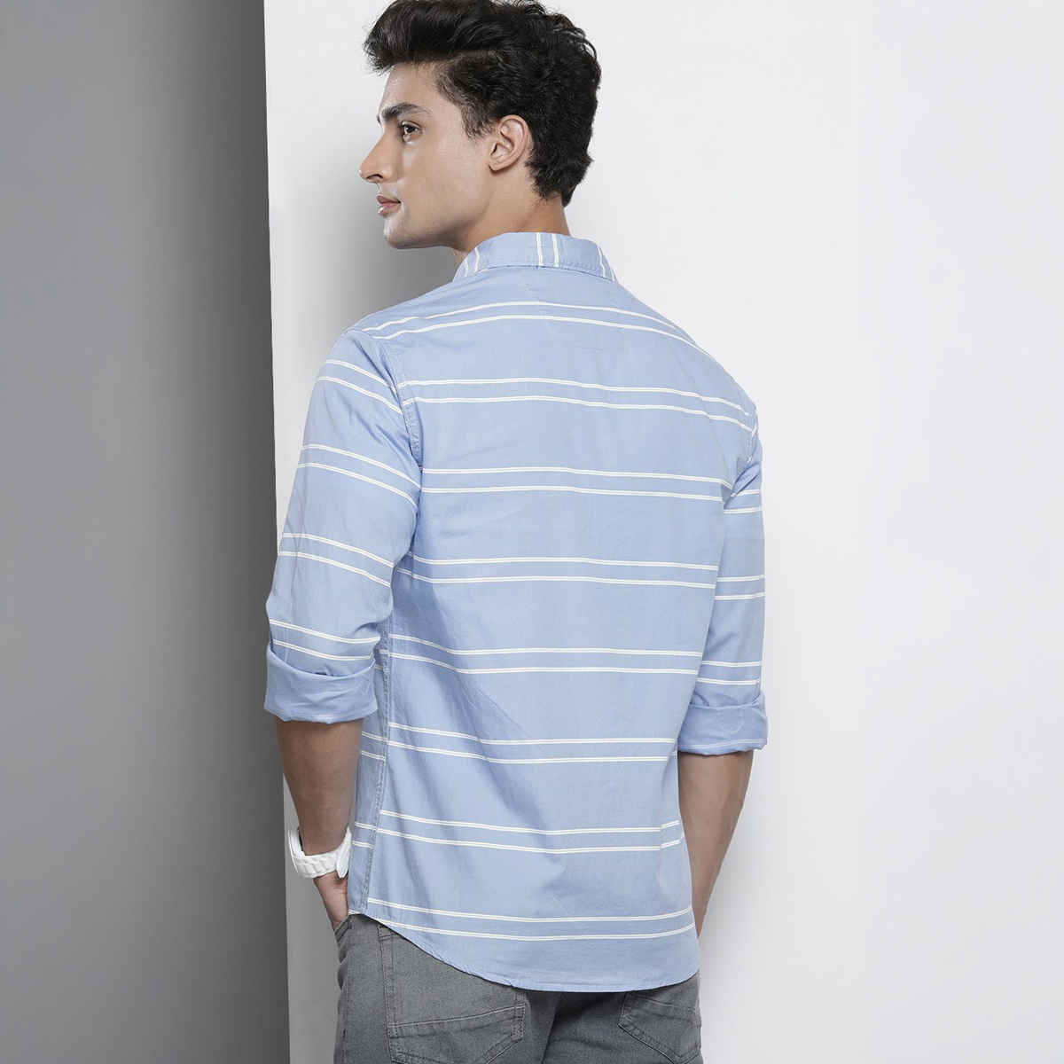 The Indian Garage Co Men's Slim Fit Striped Casual Shirt | Blue - S