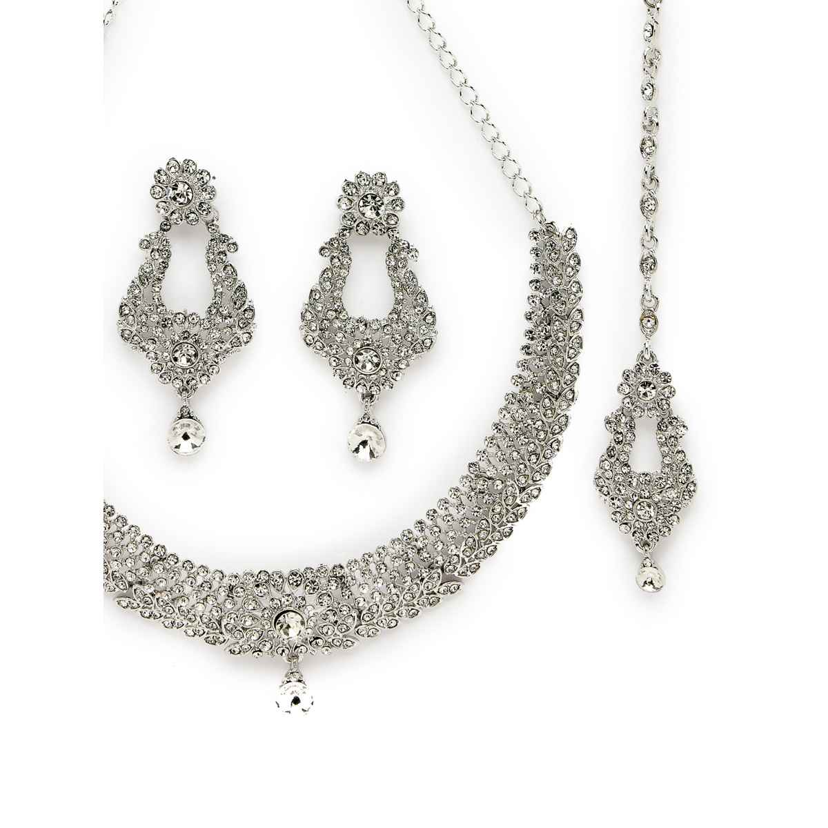 Sukkhi Rhodium Plated Silver Collar Bone Necklace & Earring With Maangtika Set for Women