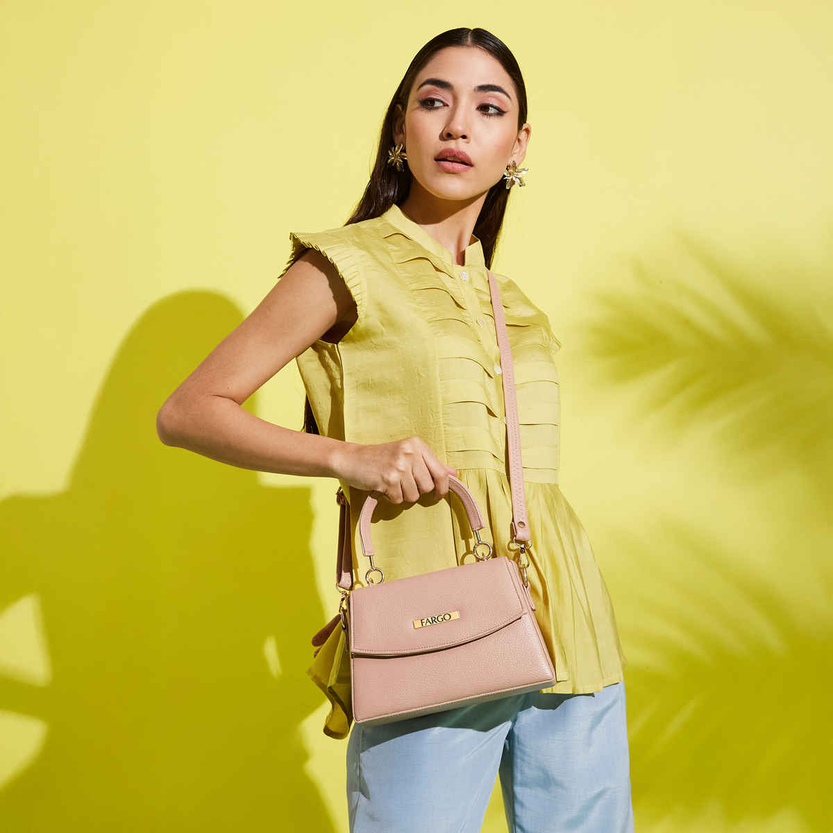 Fargo Women's Hand-held Bag | Pink