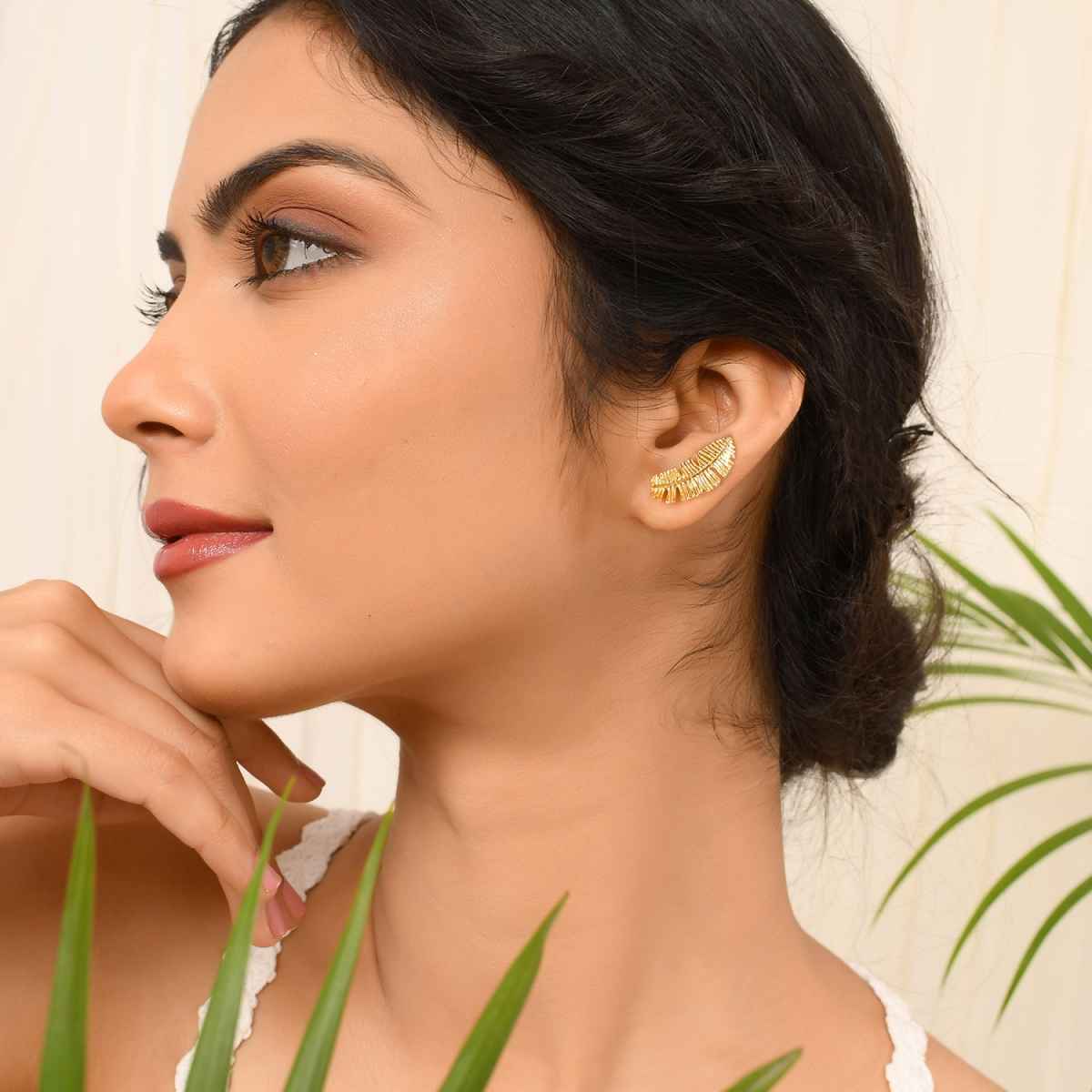 Voylla Hawaii Banana Leaf Ear Crawler