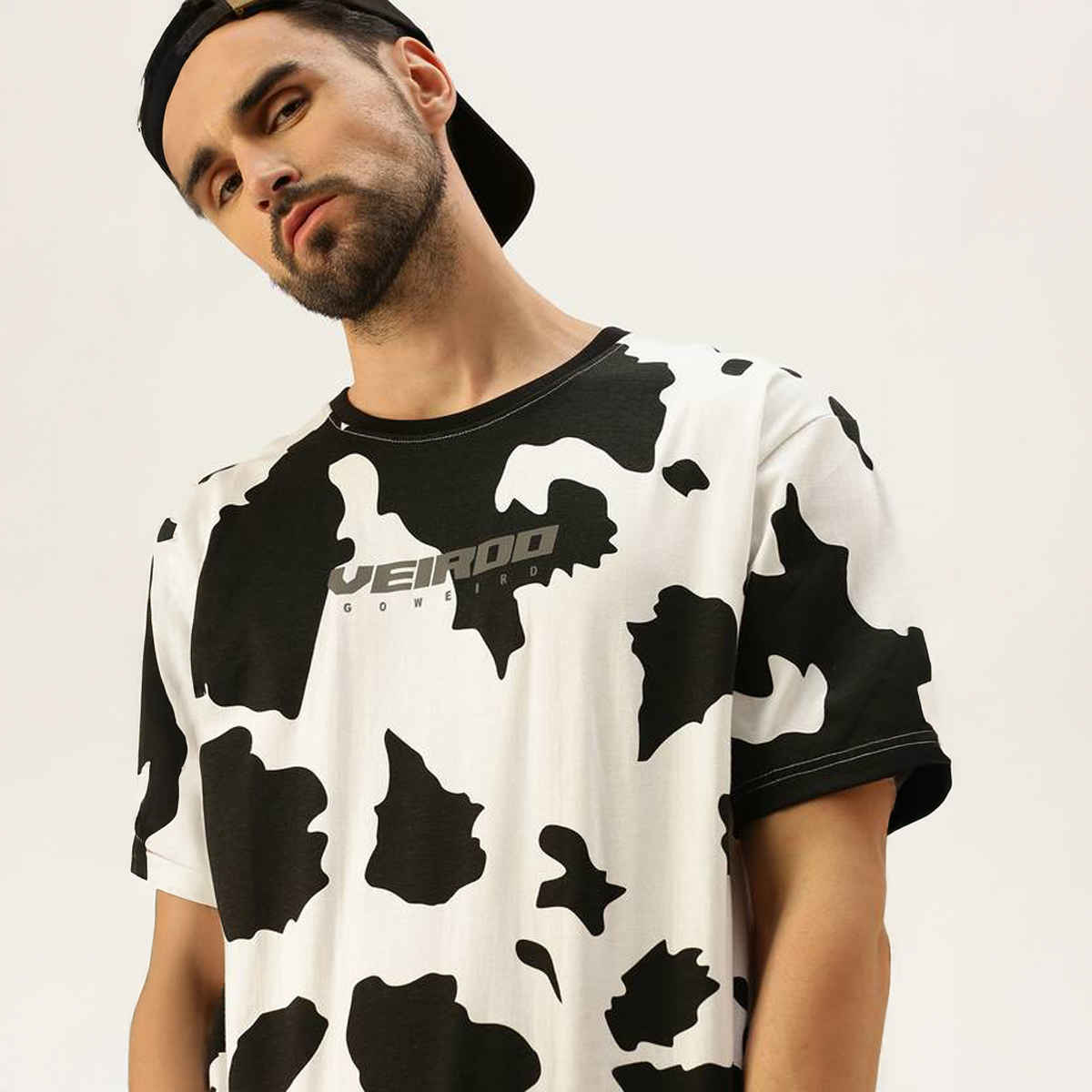 VEIRDO Men's Printed Oversized T-Shirt | UNI 100 OS COW | White - M