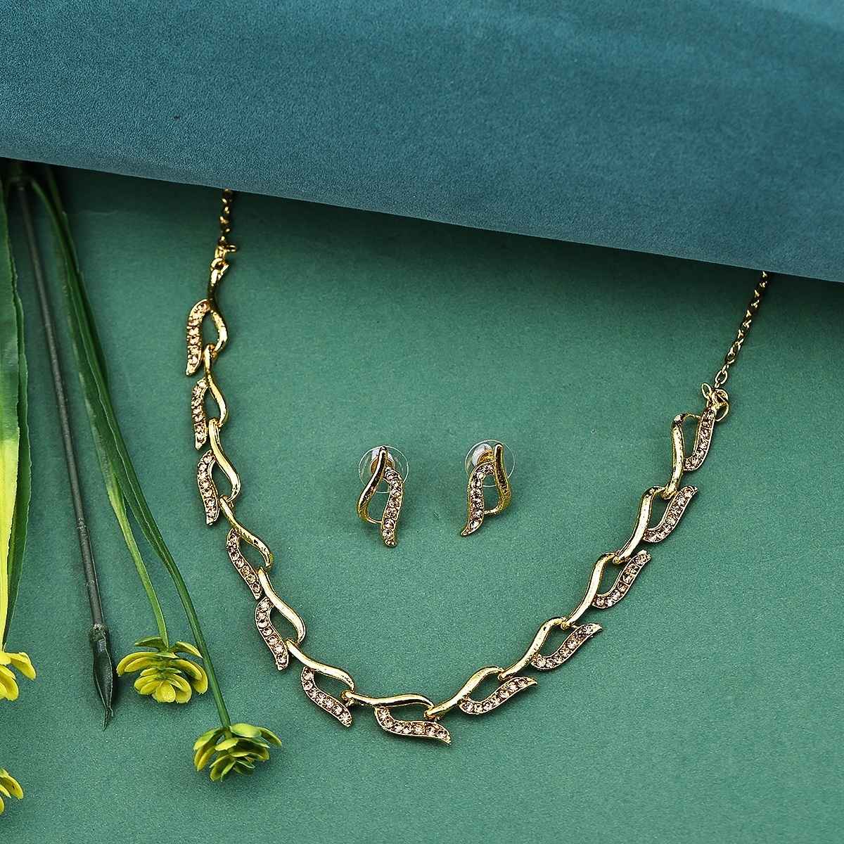 Sukkhi Gracing Gold Plated Necklace Set for Women