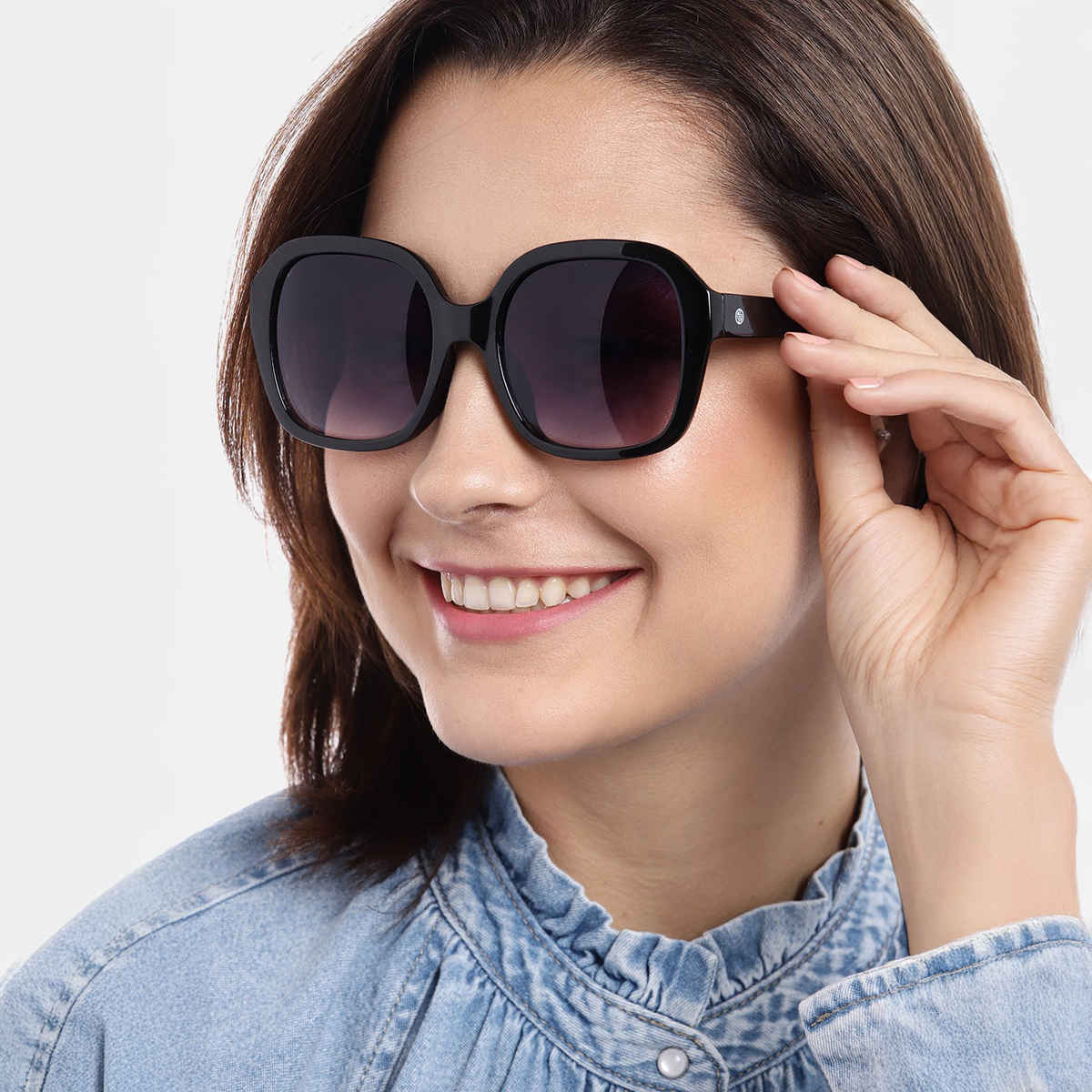 Carlton London Women Oversized Sunglasses with UV Protected Lens - CLSW179