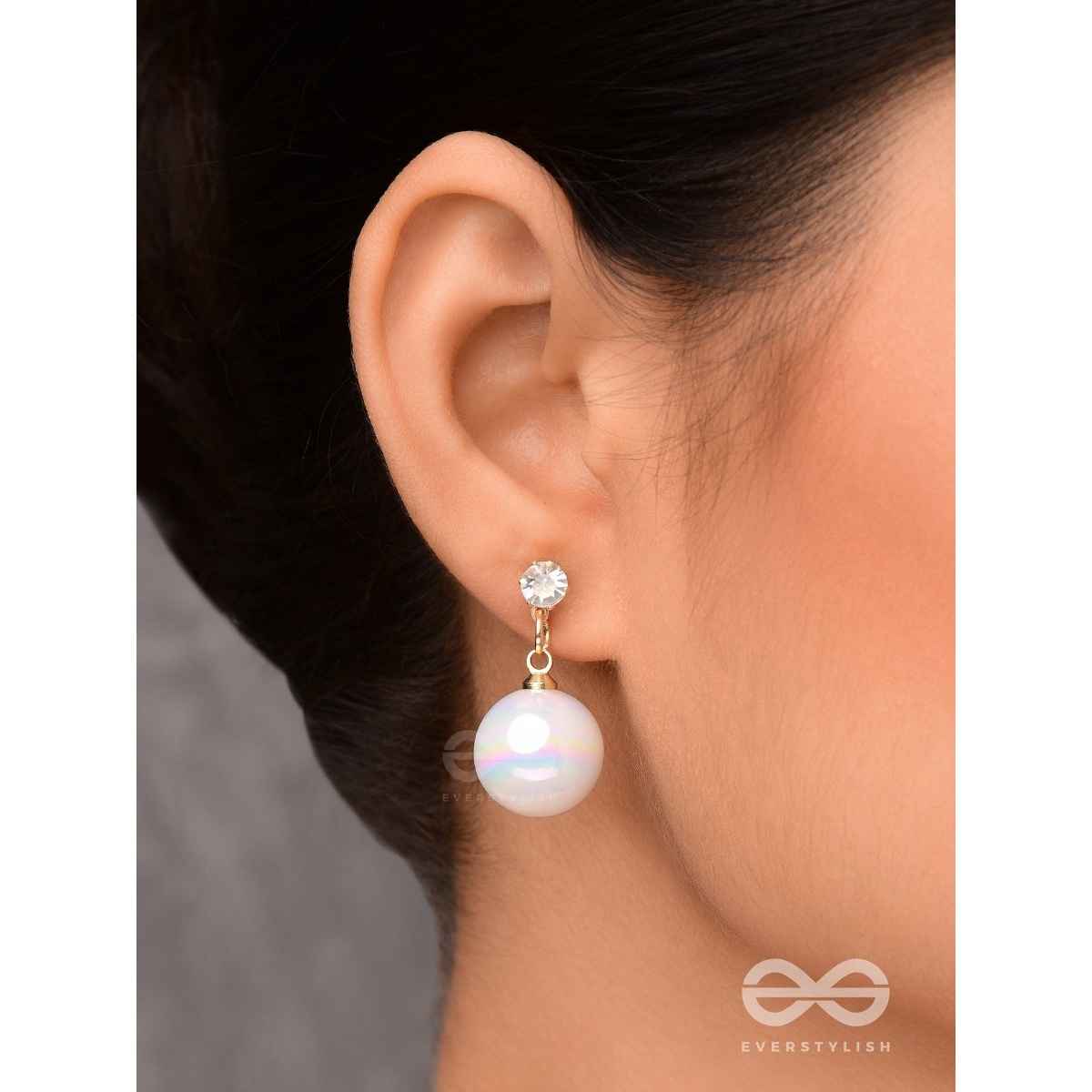 Everstylish Pearly Moonshine - Golden Embellished Earrings