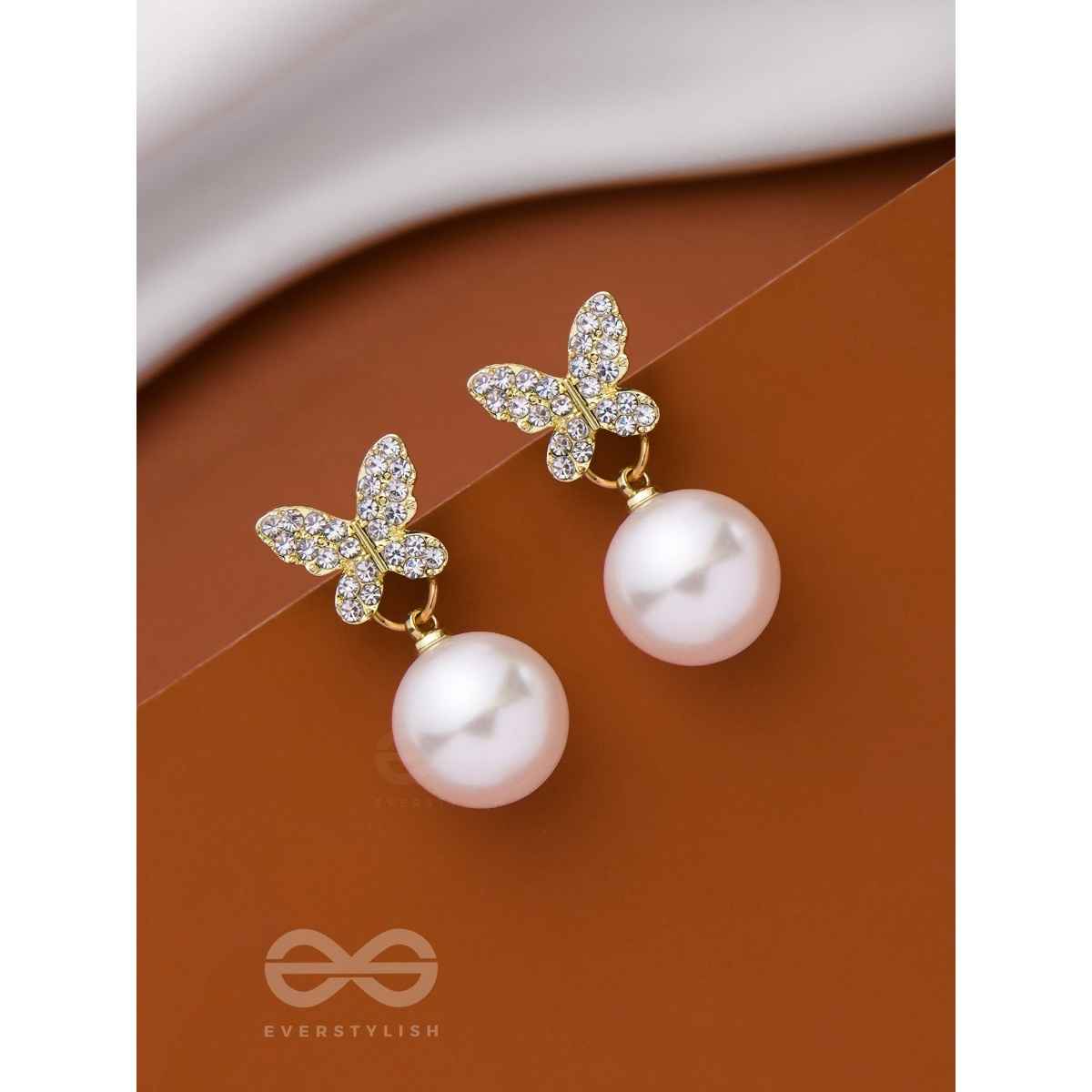 Everstylish Fly Away With Me - Golden Pearl Earrings