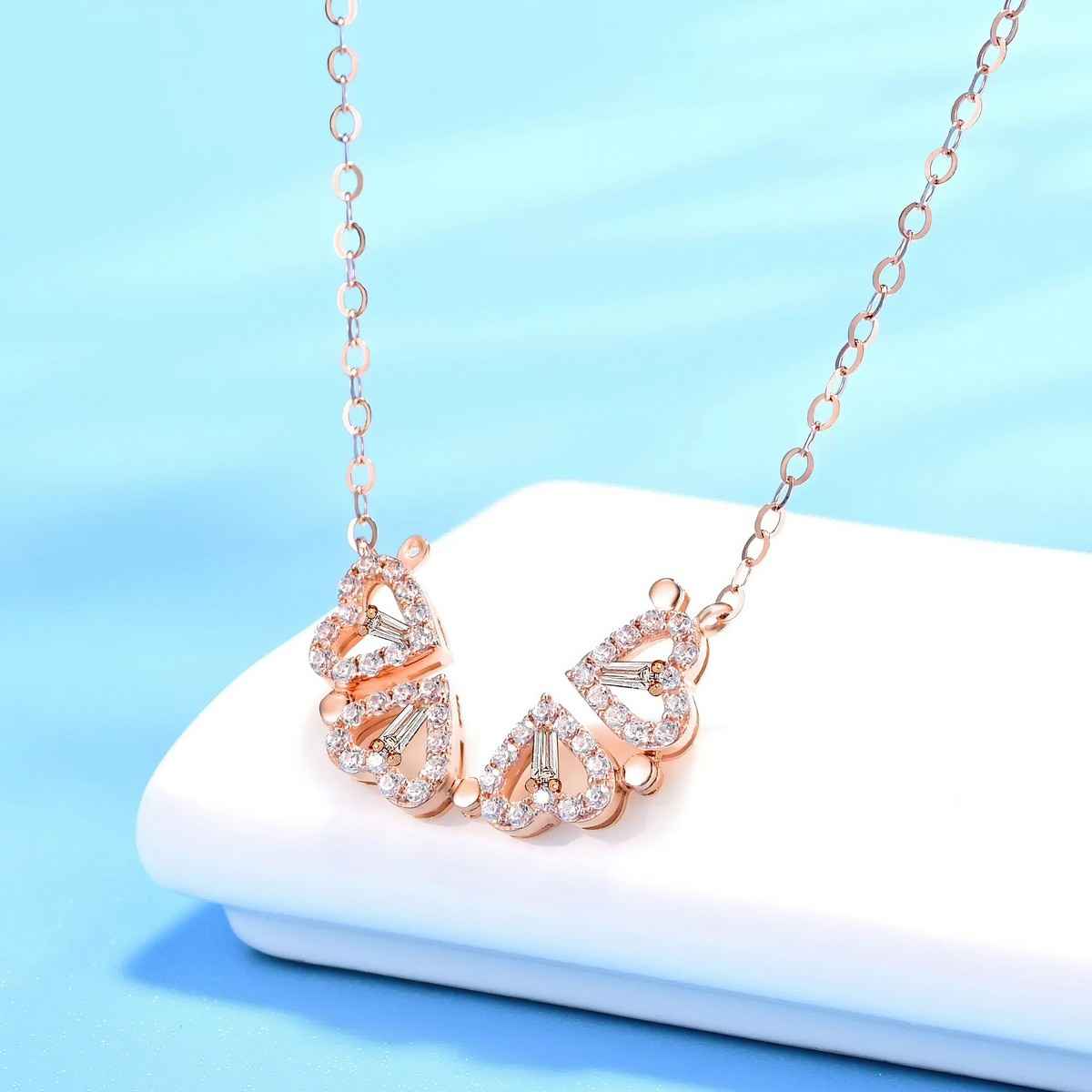 Fashion Frill Women's Heart Design Megnetic Revolve Pendant Chain Rose Gold Onesize