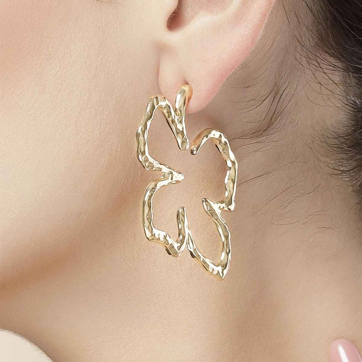 Karatcart Women's Hoop Earrings Gold One Size | 33038934