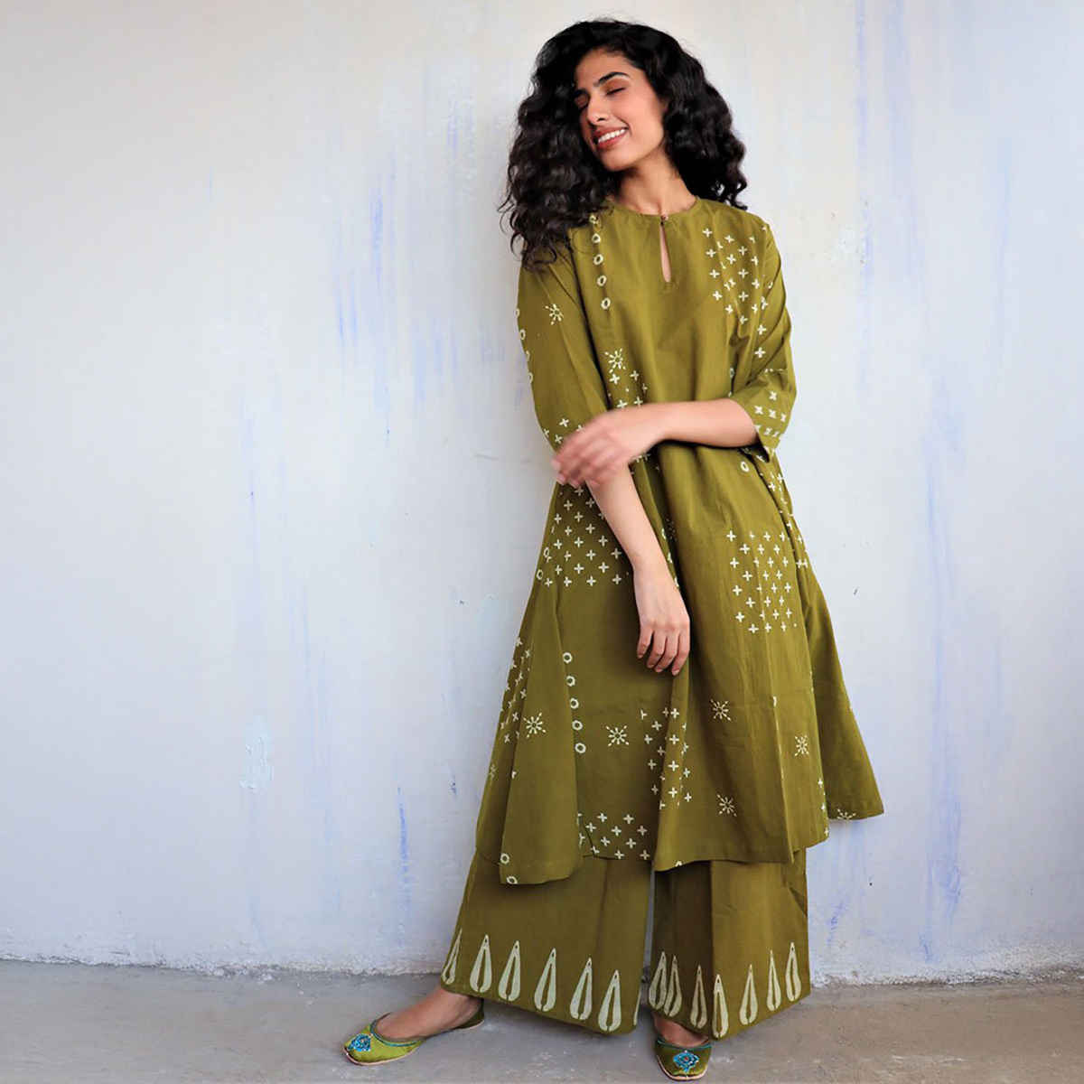 GoSriKi Women's Viscose Rayon Straight Printed Kurta with Palazzo | CHAURYA | Mehandi - S