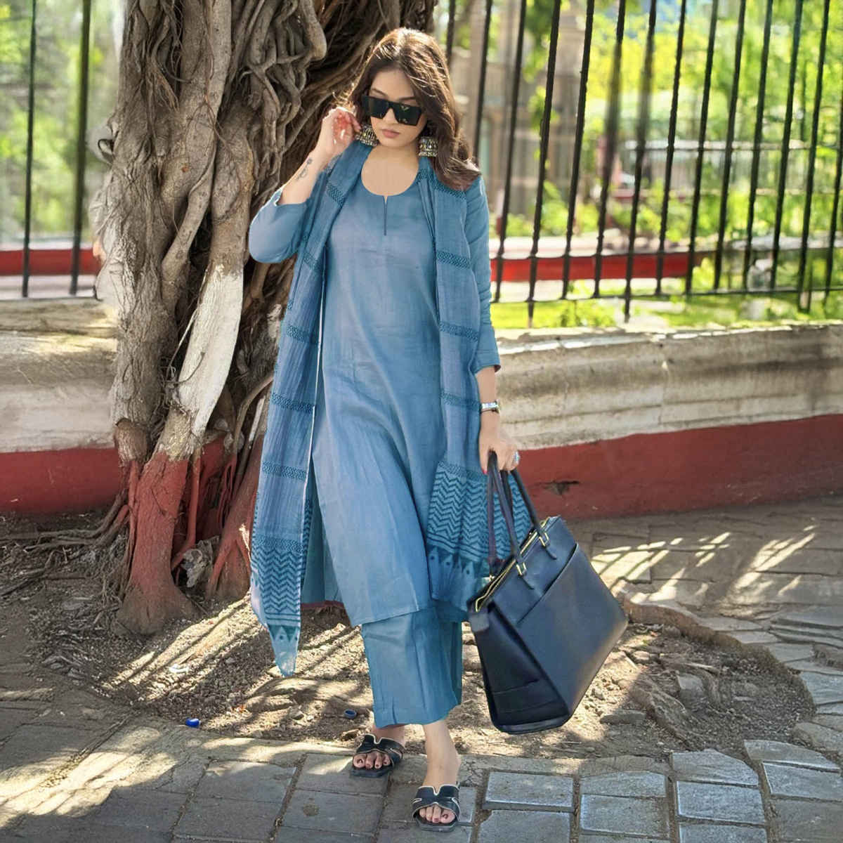 GoSriKi Women's Viscose Rayon Straight Solid Kurta with Pant & Dupatta | RAJA SAAB | Blue - L