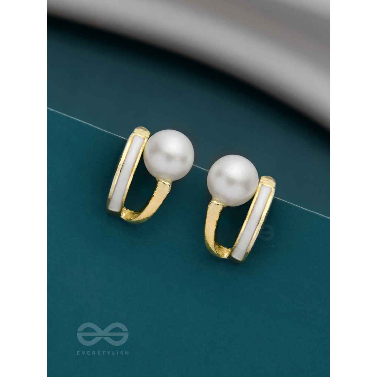 Everstylish Moonlit Pearl- Enamelled Stud Earrings | White