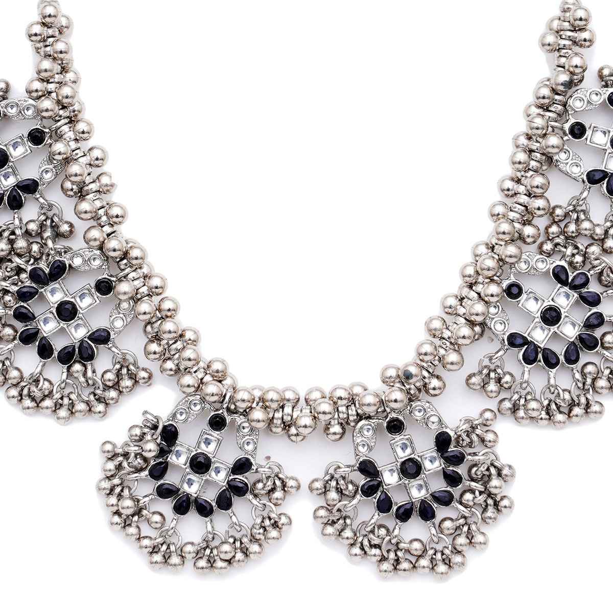 Karatcart Women's Jewellery Set Black and Silver | 11014883