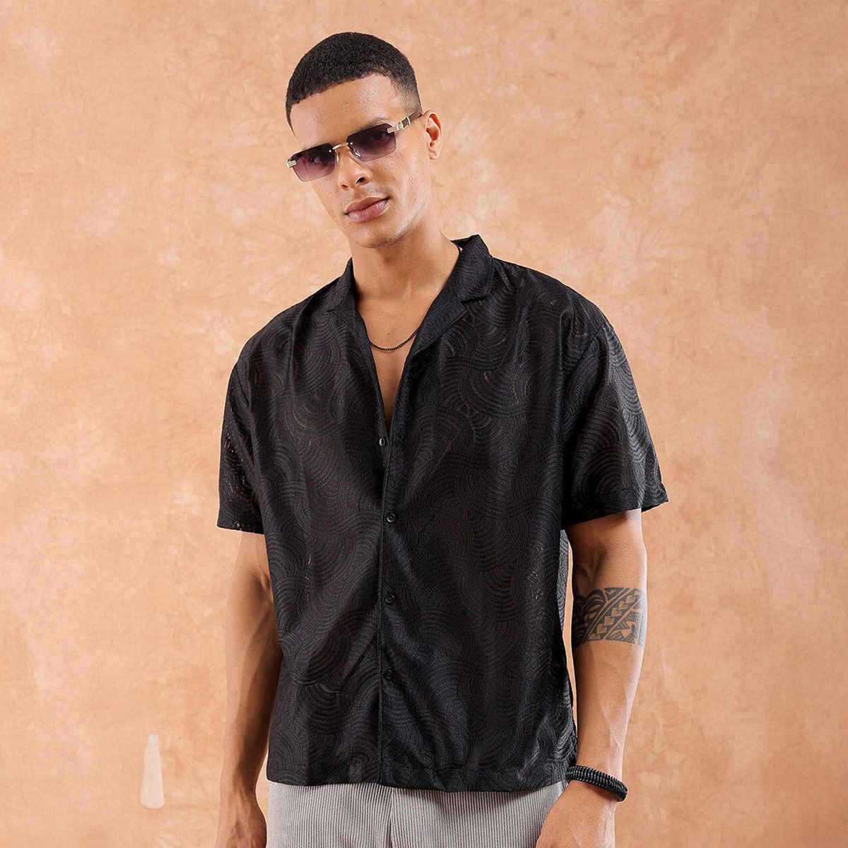 The Indian Garage Co Men's Relaxed Fit Solid Resort Half Sleeve Shirt | Black - L