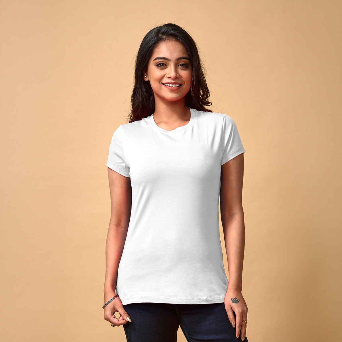 Lyra Women's T-shirt Round Neck Solid | White - L