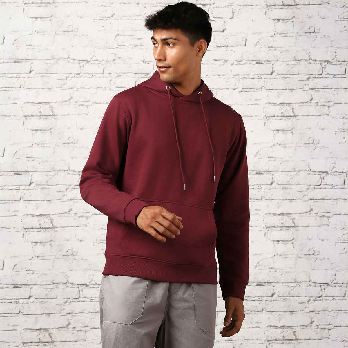 Nobero Men's Classic Hoodie | Maroon - M