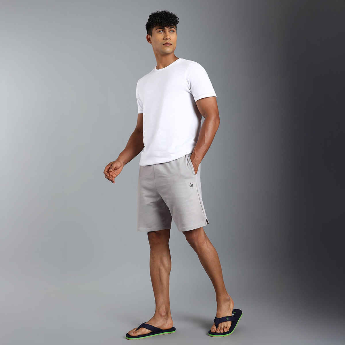 cult Men's Vetra Flip Flops | Navy - UK 7