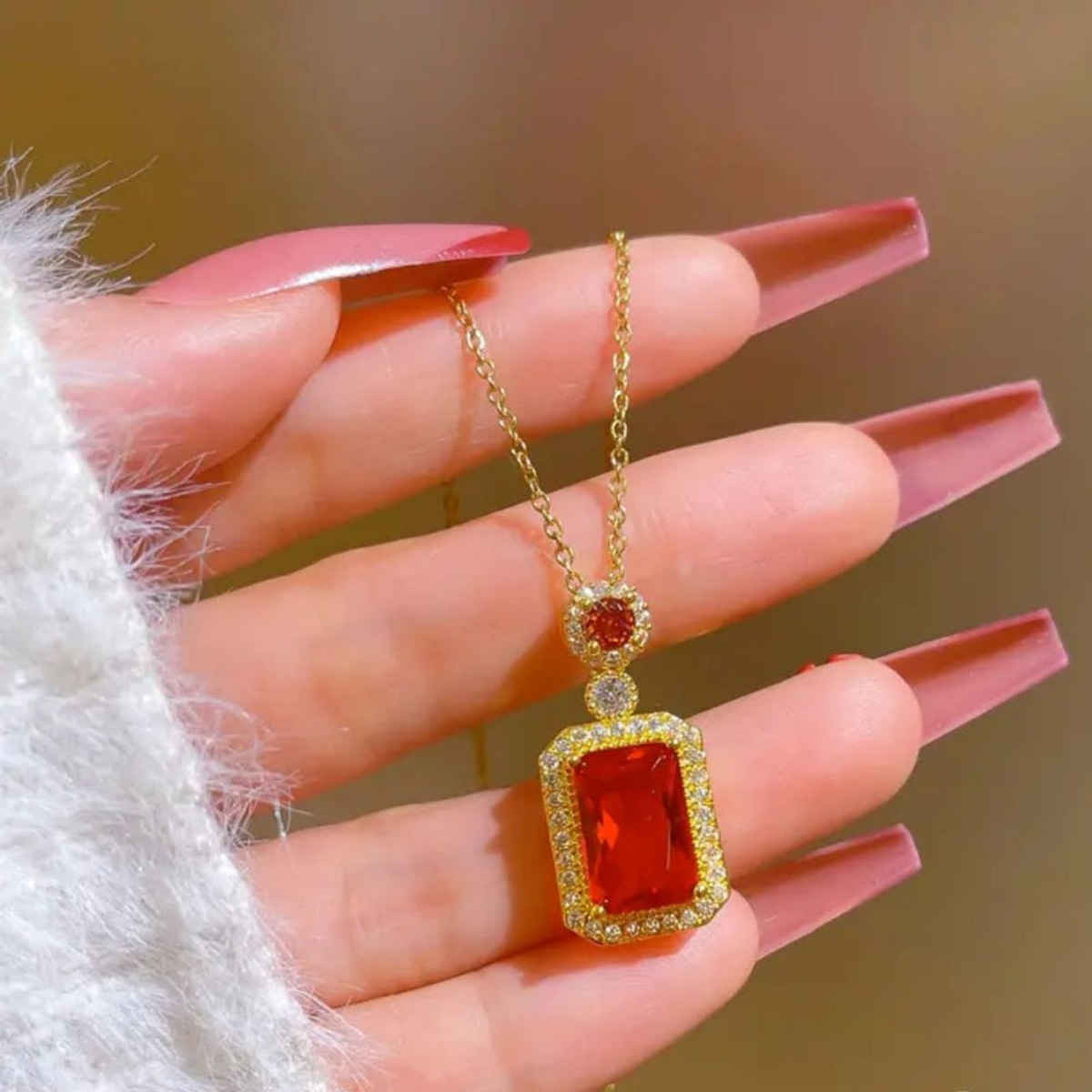 Estailo Fashion Women's Jewellery Necklace & Pendants Red Gold | One Size