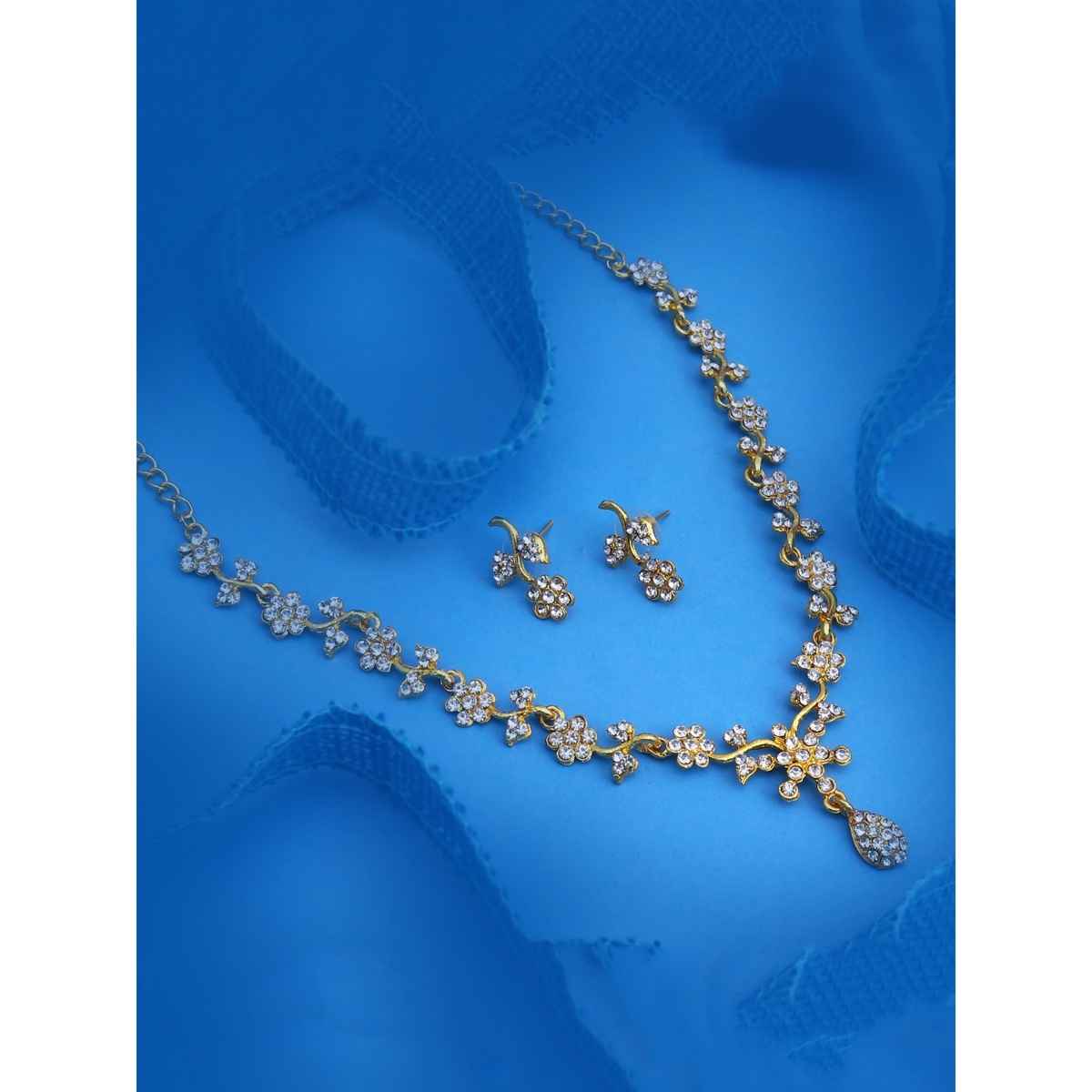 Sukkhi Ethnic Floral Gold Plated Floral Necklace Set For Women