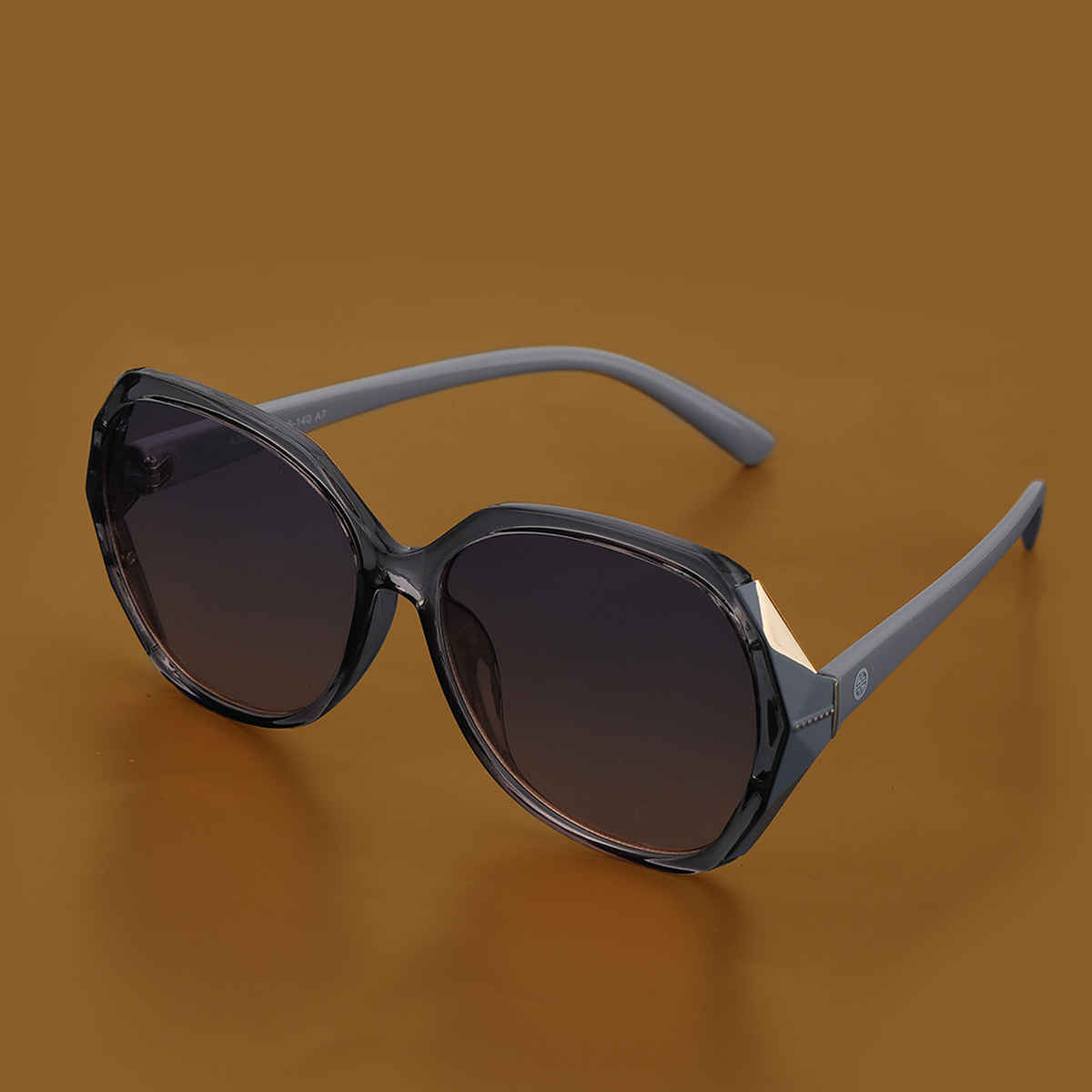 Carlton London Women Oversized Sunglass